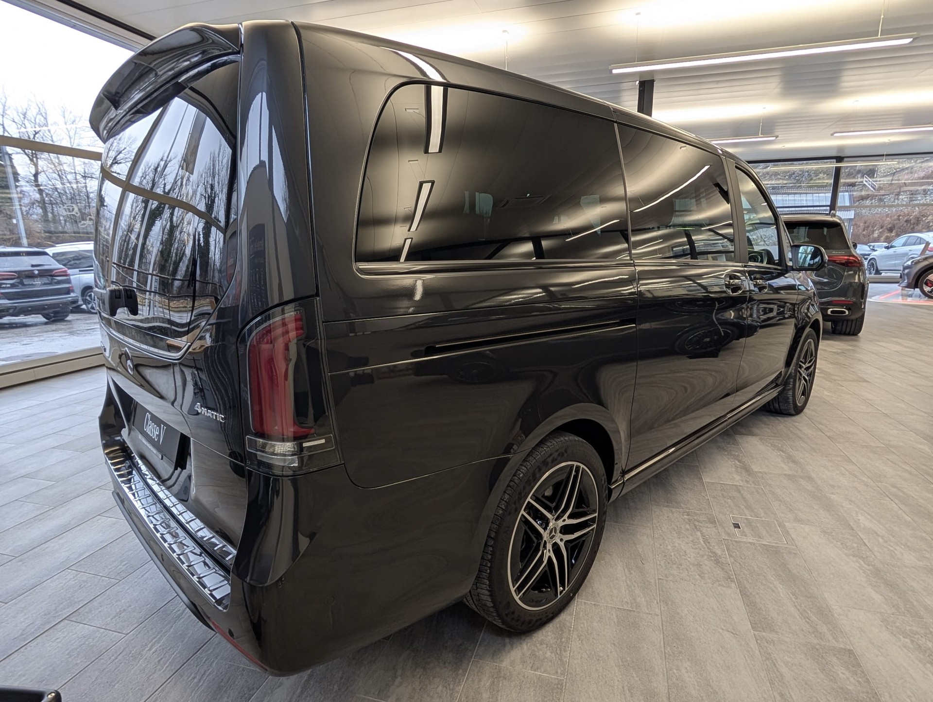 MERCEDES-BENZ V 300 d lang Exclusive 4Matic 9G-Tronic - 4