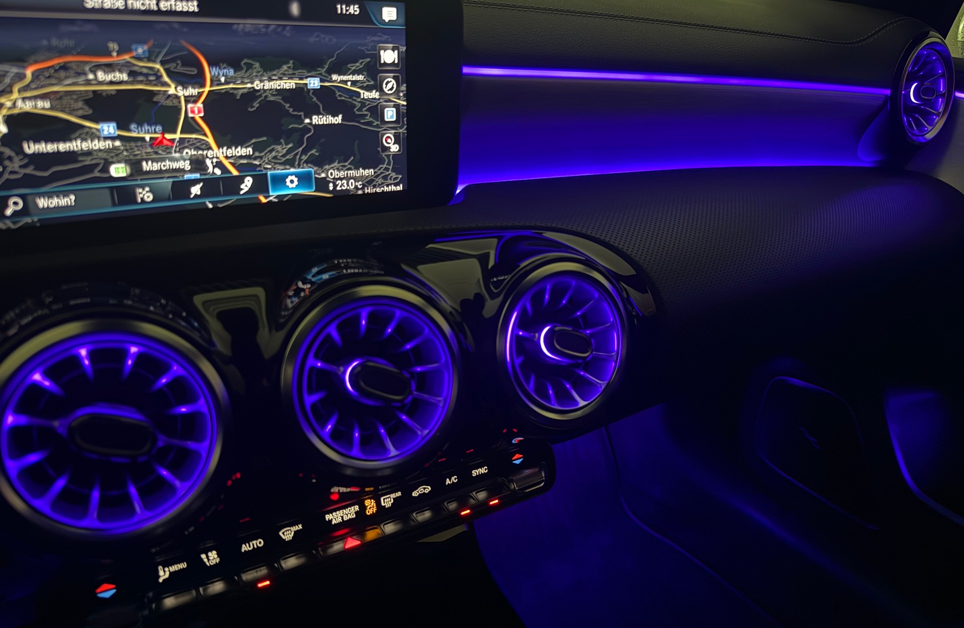 MERCEDES-BENZ A 250 AMG Line 4Matic 7G-DCT - 18