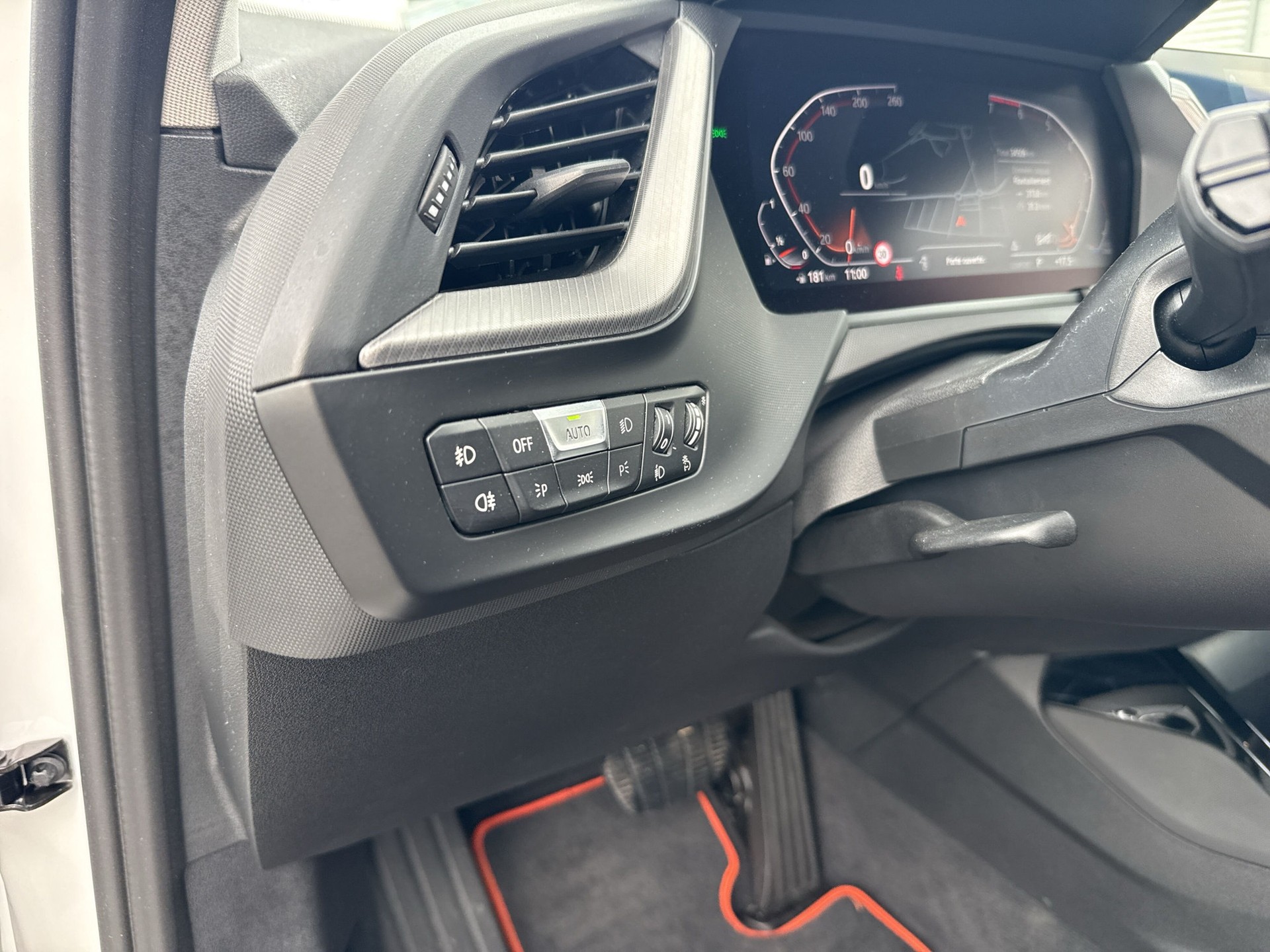 BMW 118i Sport Line Steptronic - 20