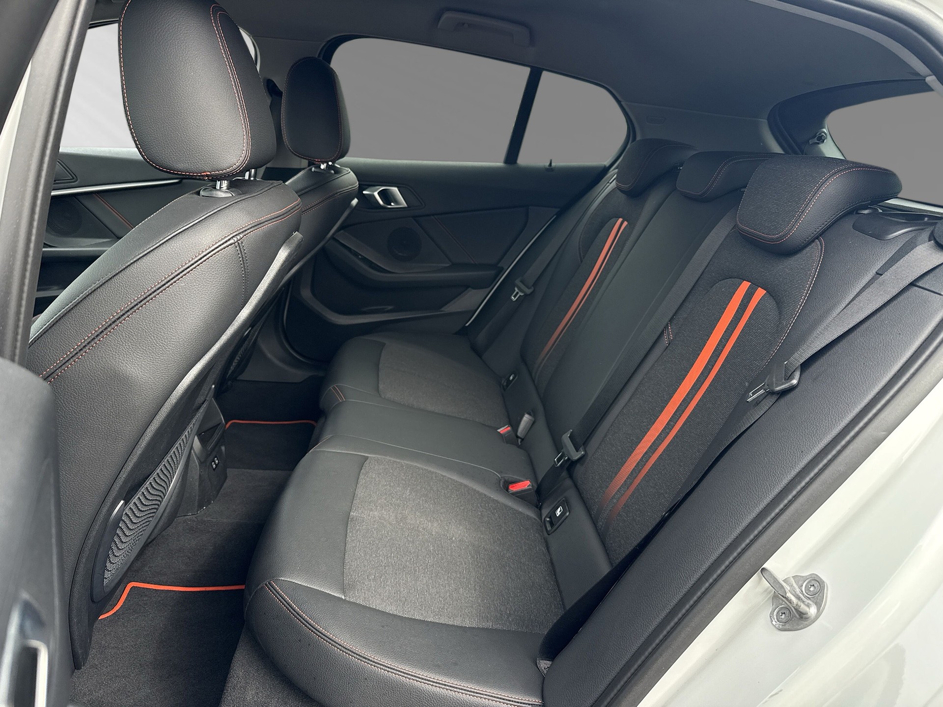 BMW 118i Sport Line Steptronic - 7