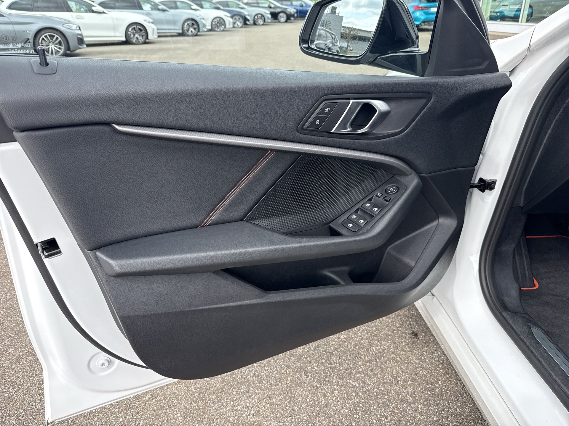 BMW 118i Sport Line Steptronic - 17