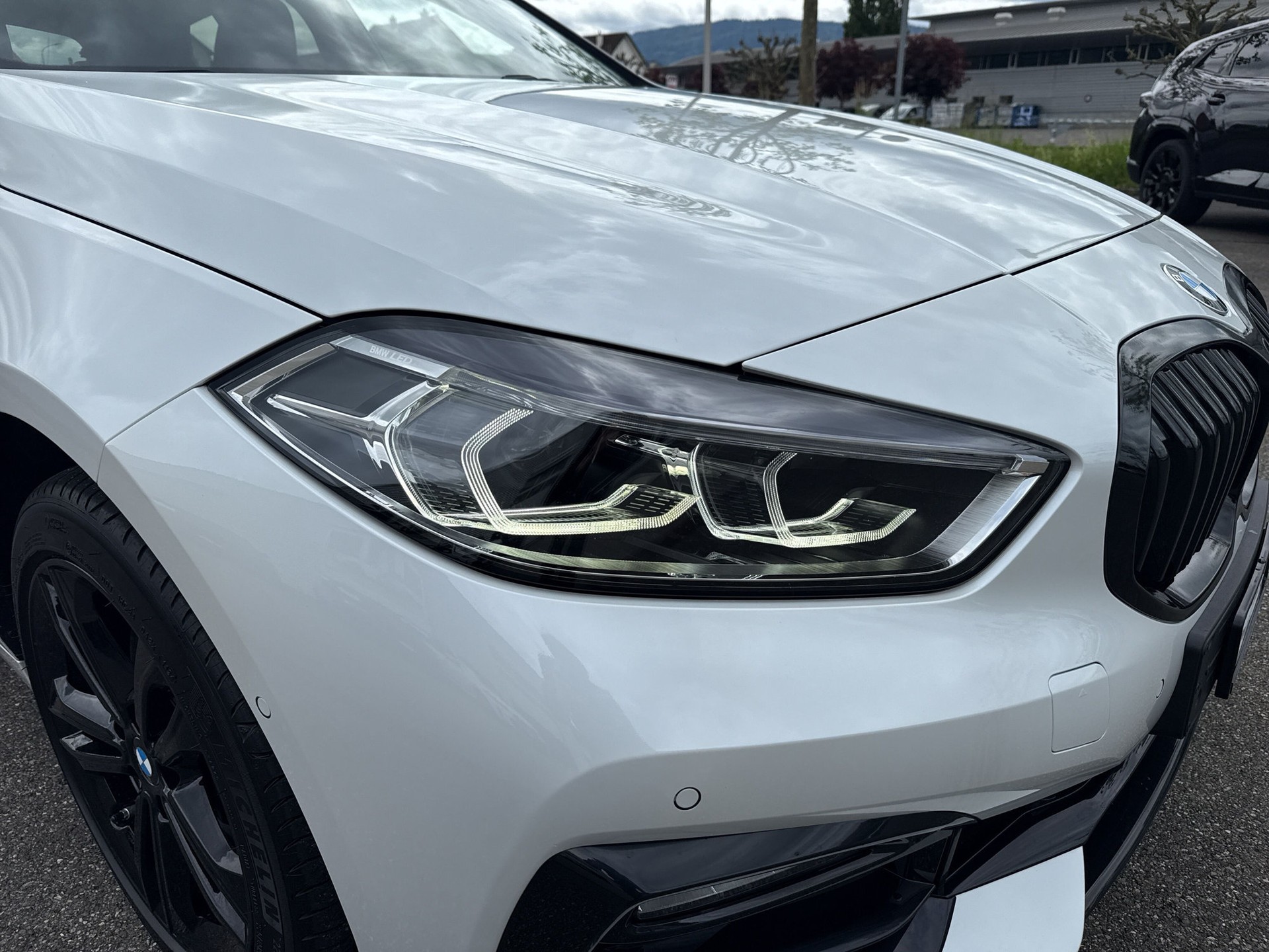 BMW 118i Sport Line Steptronic - 18