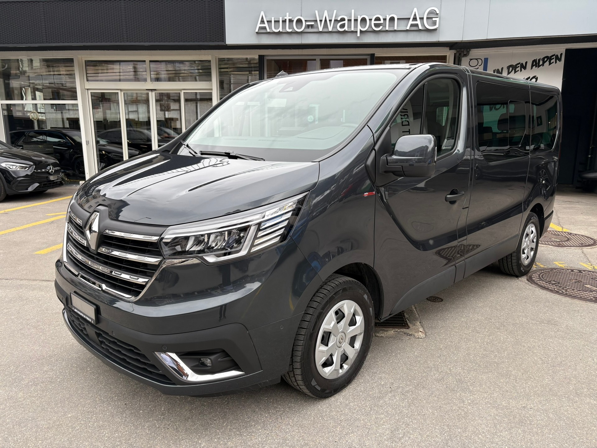 RENAULT Trafic 170 Passanger Techno EDC