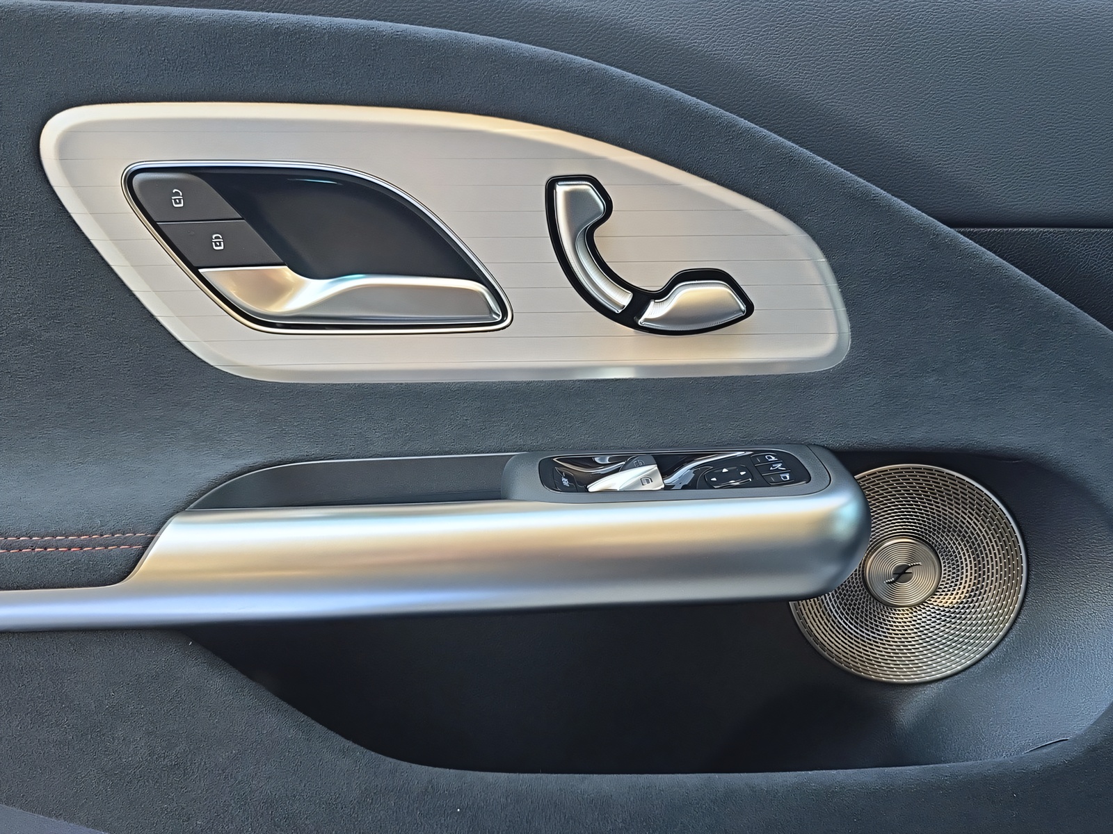 MERCEDES-BENZ CLA 350 4Matic with EQ Technologie - 15