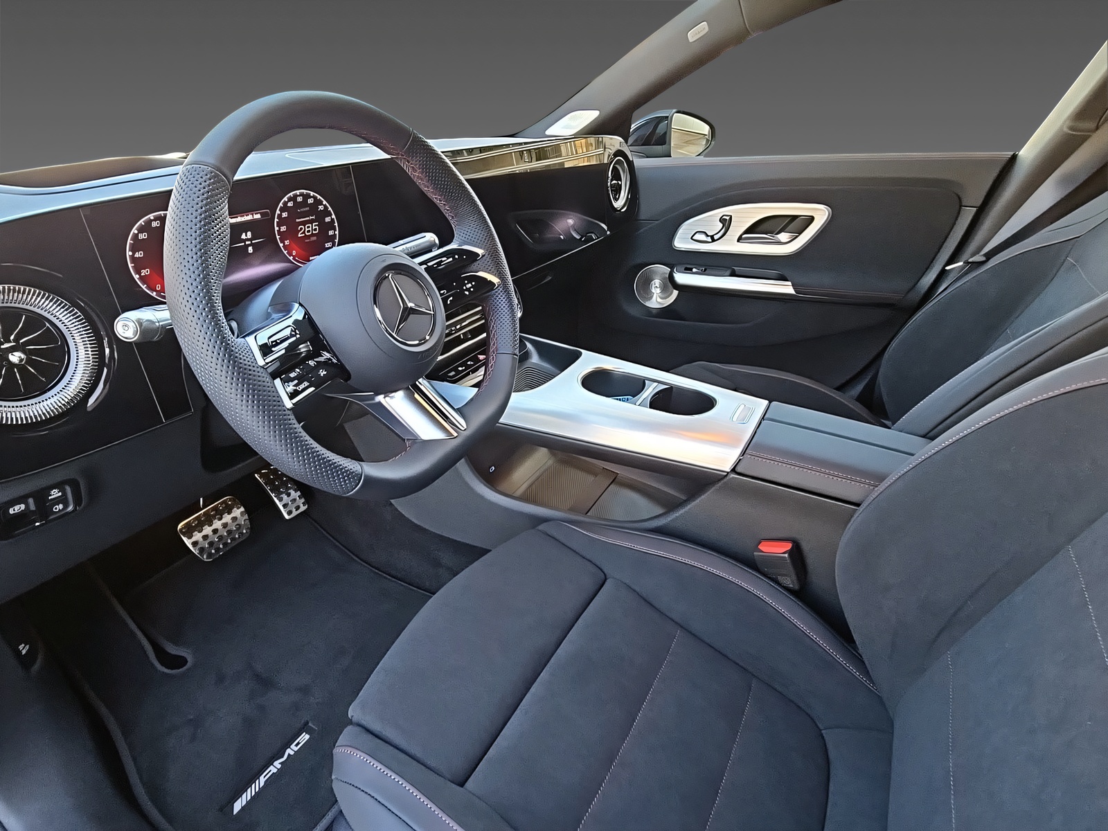 MERCEDES-BENZ CLA 350 4Matic with EQ Technologie - 9