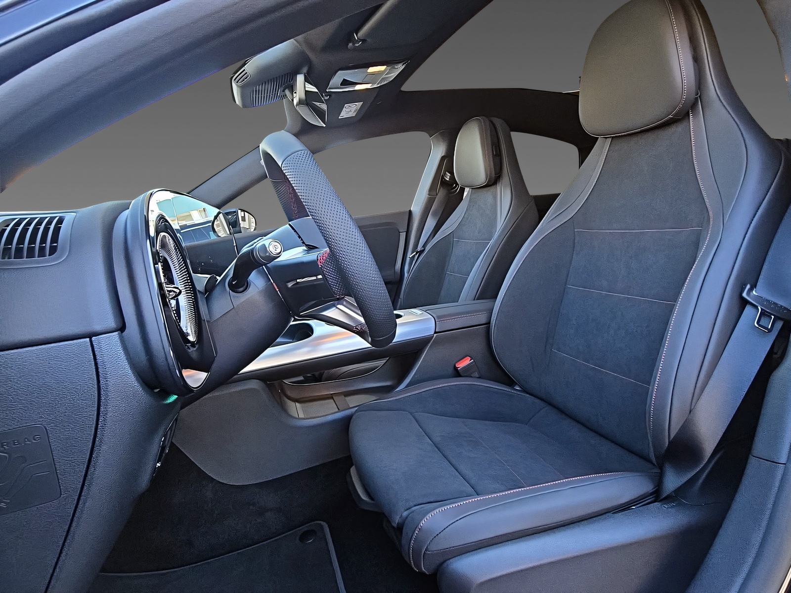 MERCEDES-BENZ CLA 350 4Matic with EQ Technologie - 12