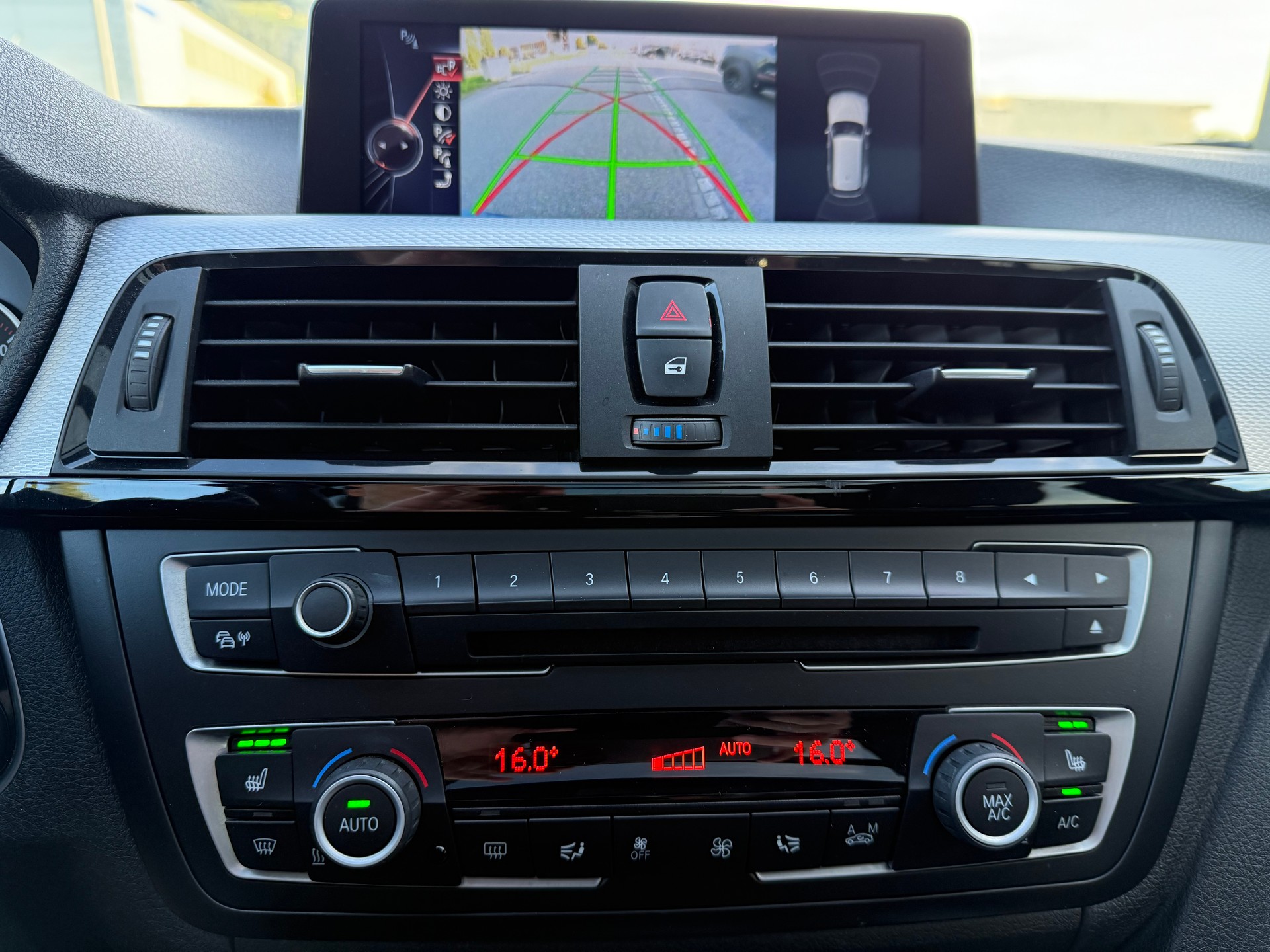 BMW 335d xDrive Touring Steptronic - 11