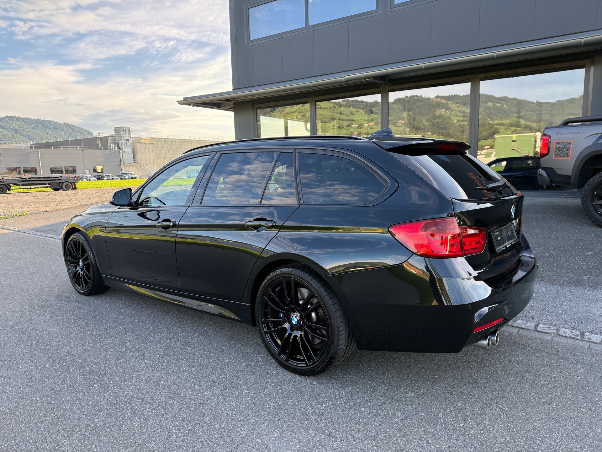 BMW 335d xDrive Touring Steptronic - 17