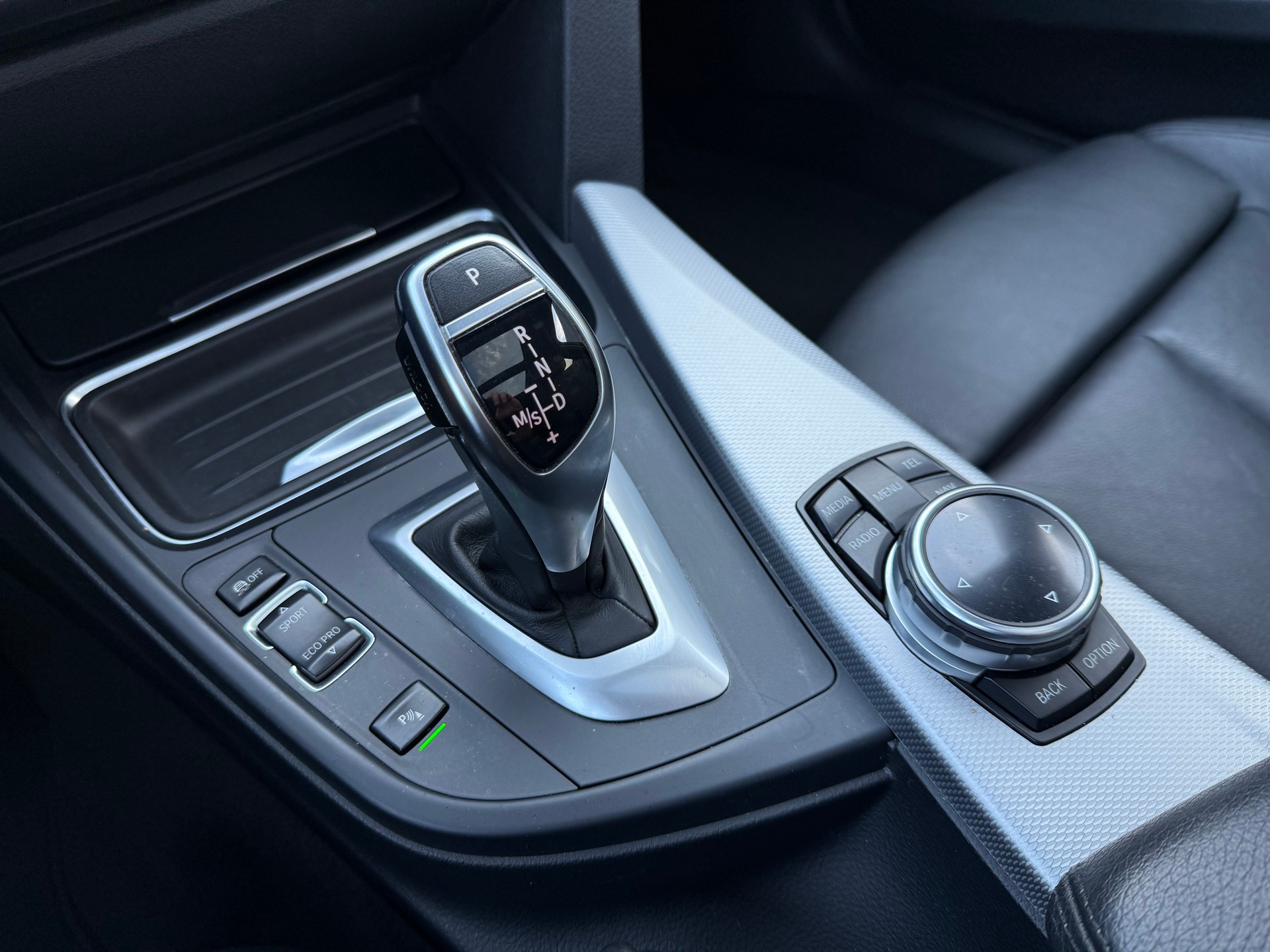 BMW 335d xDrive Touring Steptronic - 10
