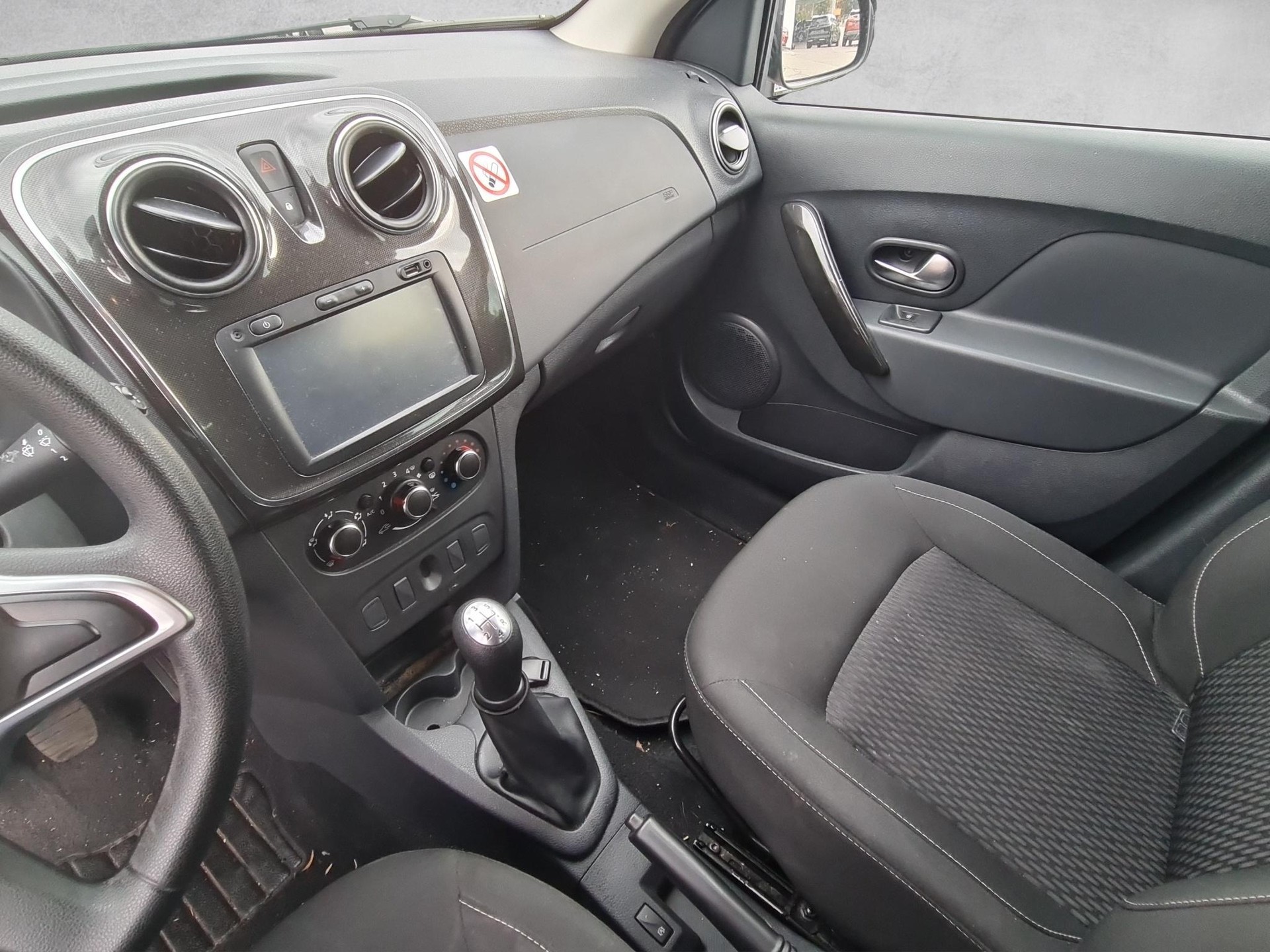 DACIA Sandero TCe 90 Comfort - 11