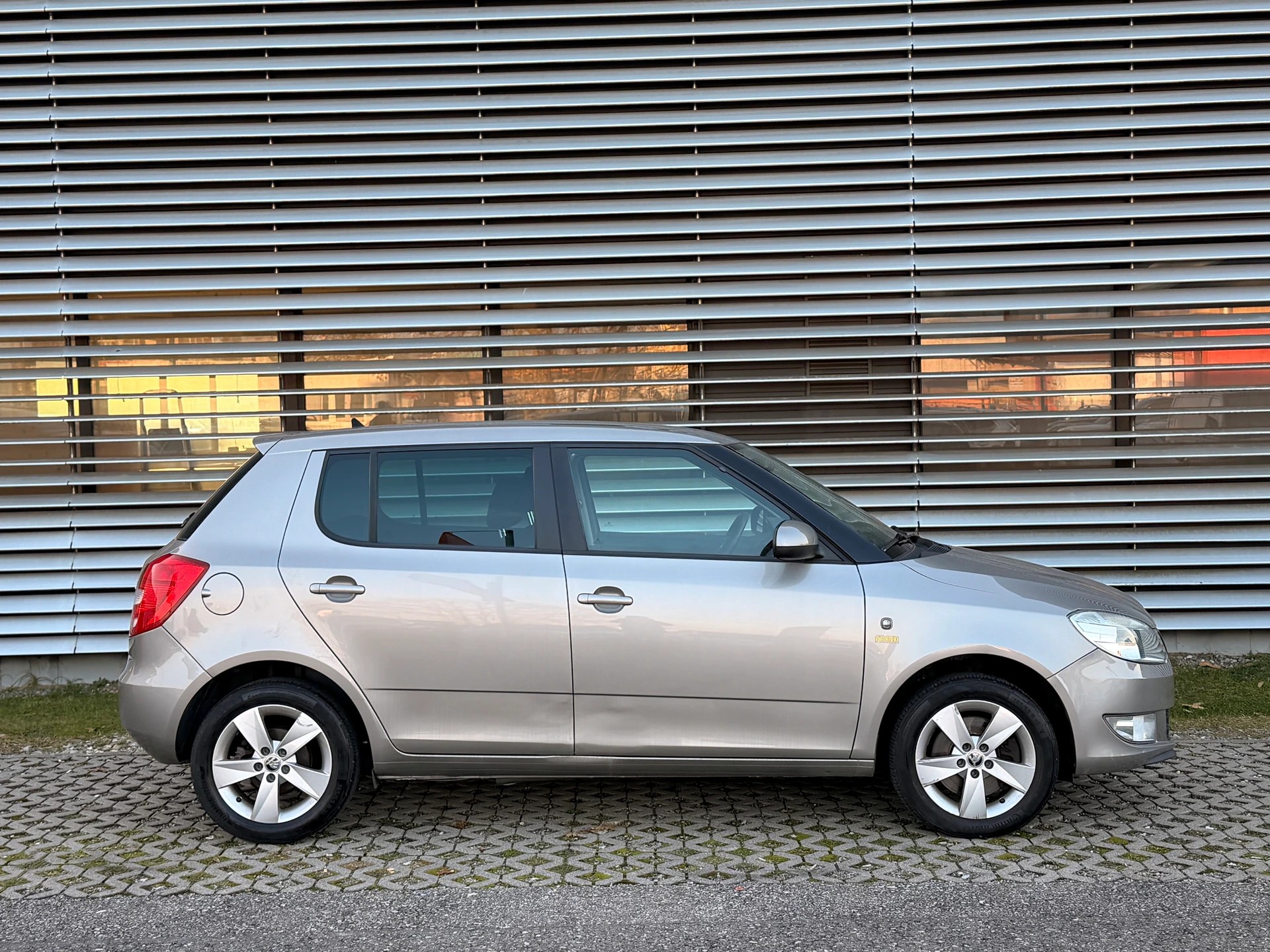 SKODA Fabia 1.2 TSI Elegance DSG - 10