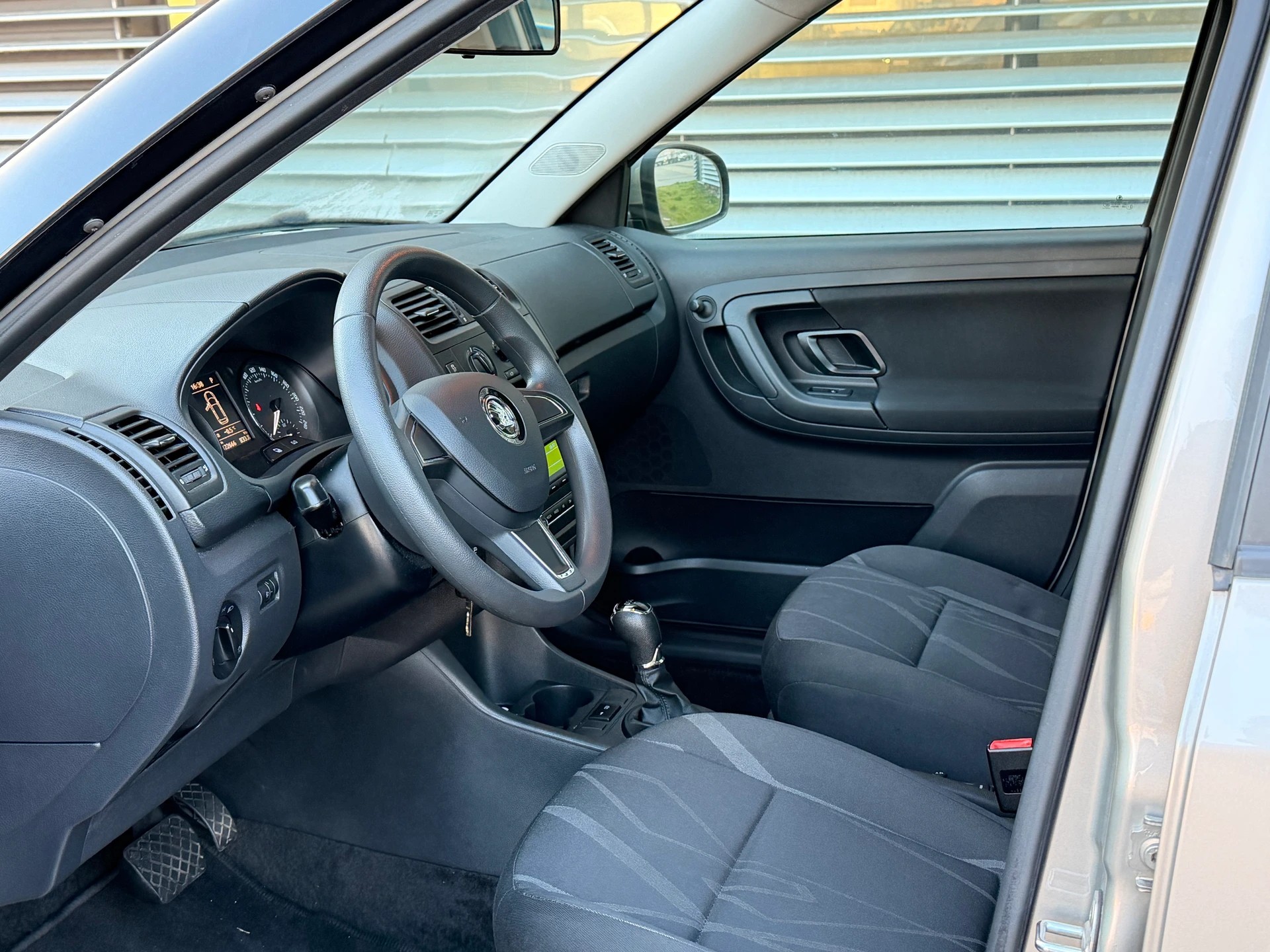 SKODA Fabia 1.2 TSI Elegance DSG - 11