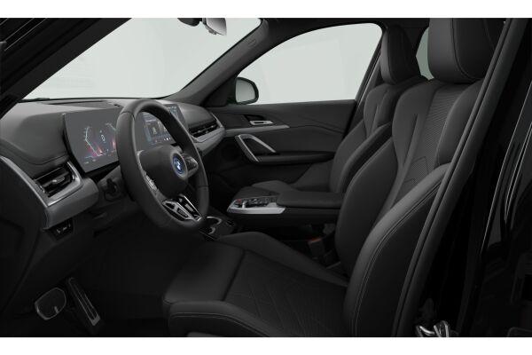 BMW iX1 20 M Sport eDrive U11 (CH) AHK-750kg 📍 ** Action Leasing à 2.88% Jusqu'au 30.09.2026 ** - 3