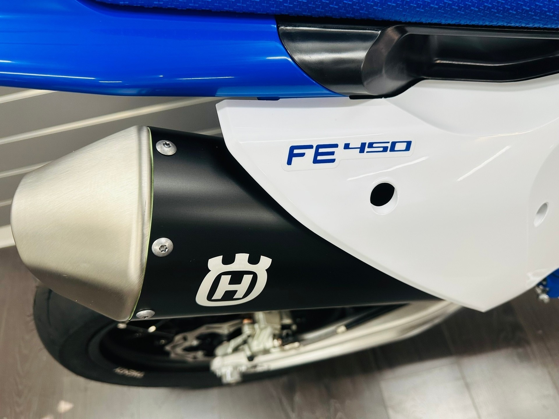 HUSQVARNA FE 450 / SUPERMOTO / MY 2027 - 6