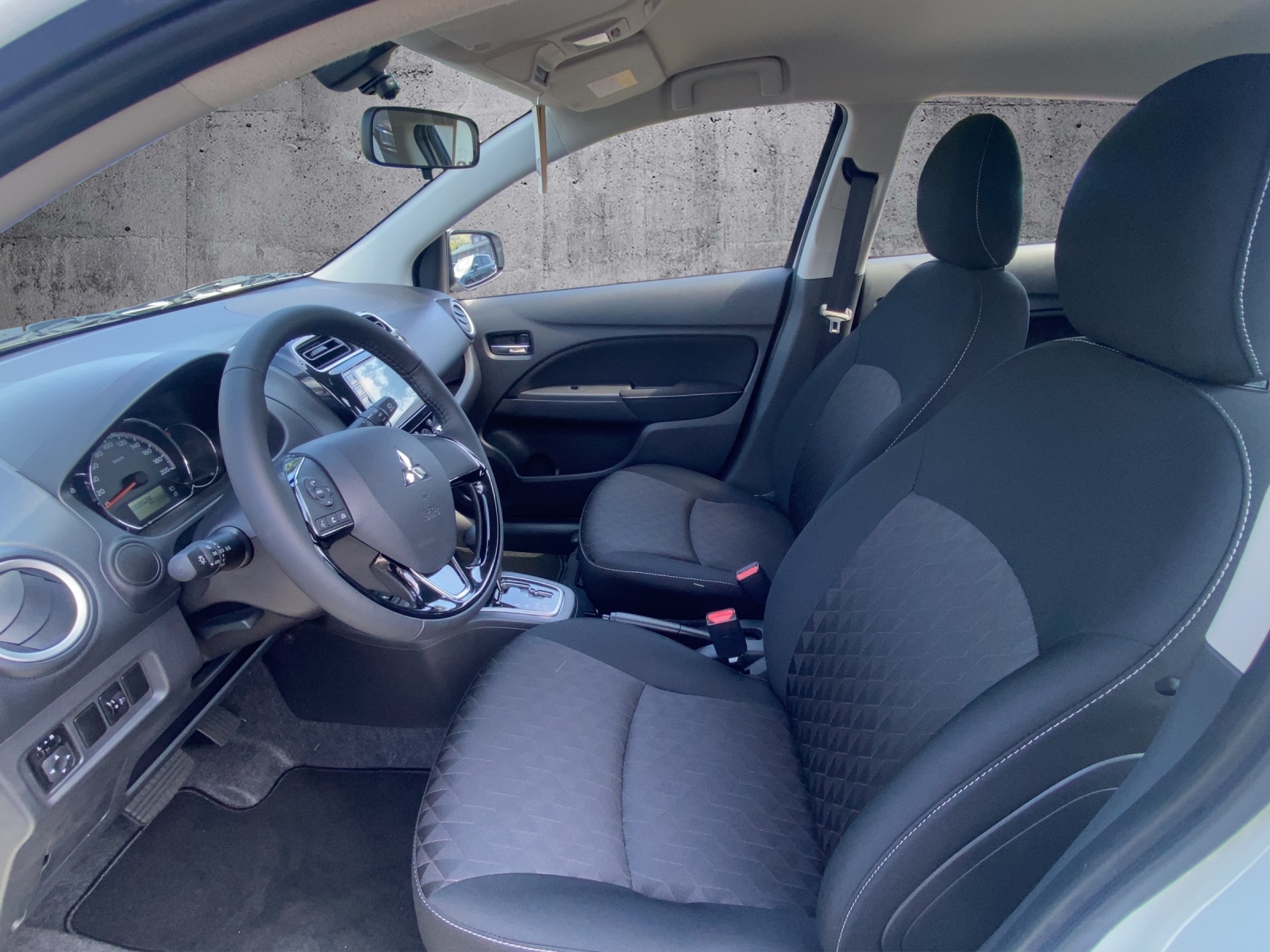 MITSUBISHI Space Star 1.2 MIVEC Inform-9