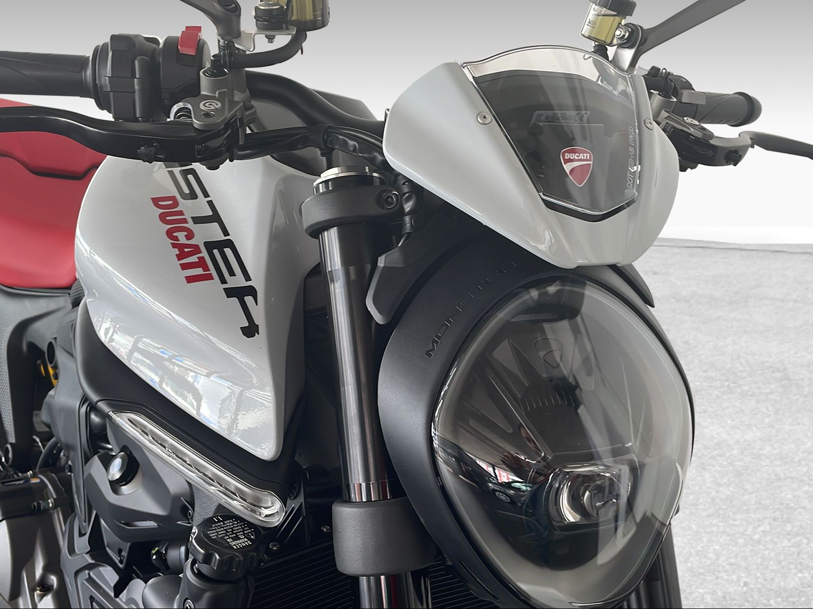 DUCATI 937 Monster + ABS - 6