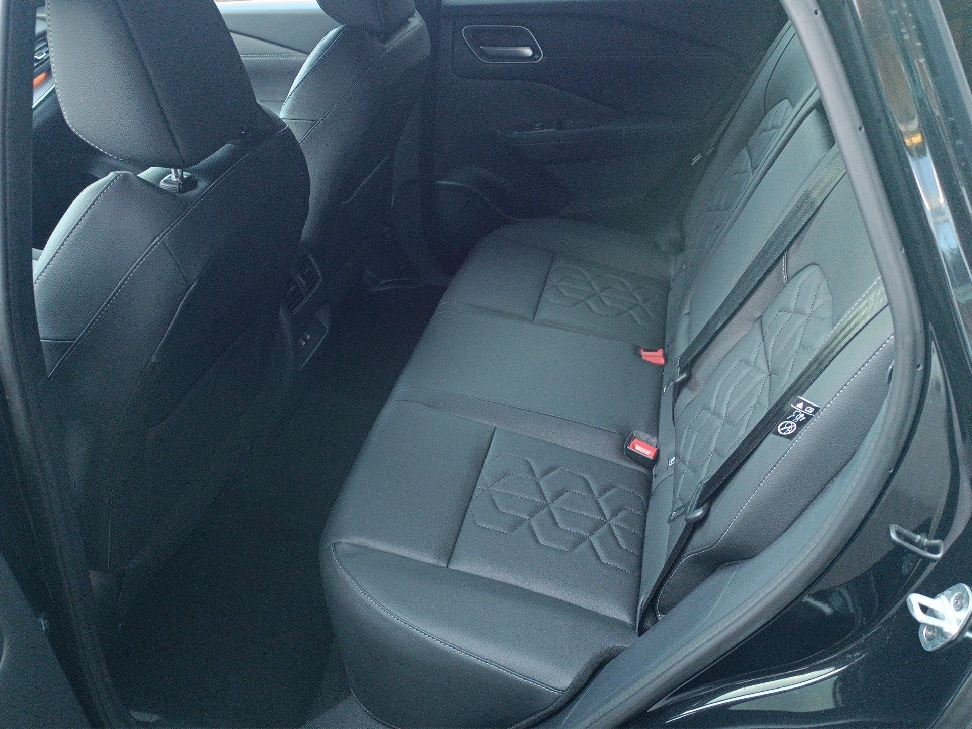 NISSAN Qashqai 1.3 DIG-T MHEV Tekna Xtronic 4x4 - 17