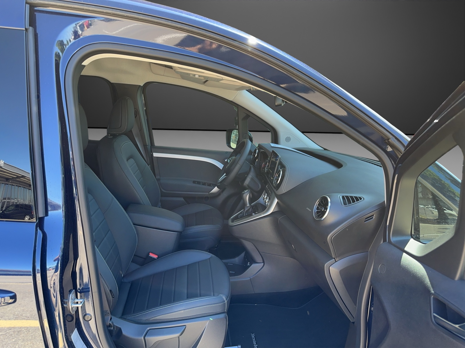 MERCEDES-BENZ EQT 45kWh Premium Plus - 10