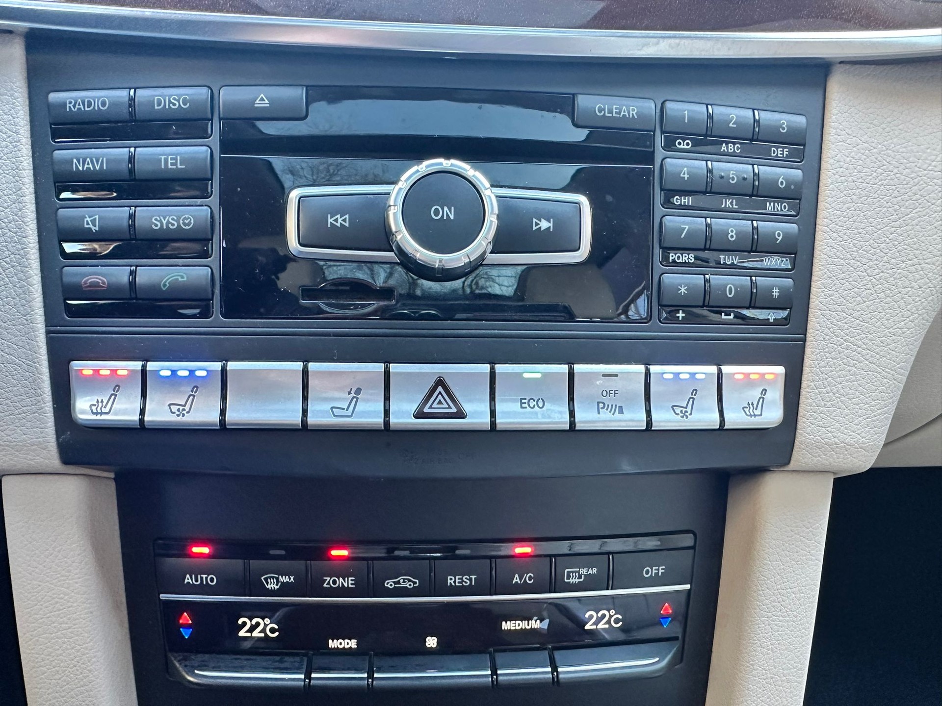 MERCEDES-BENZ E 250 CDI Elégance 4Matic 7G-Tronic - 17