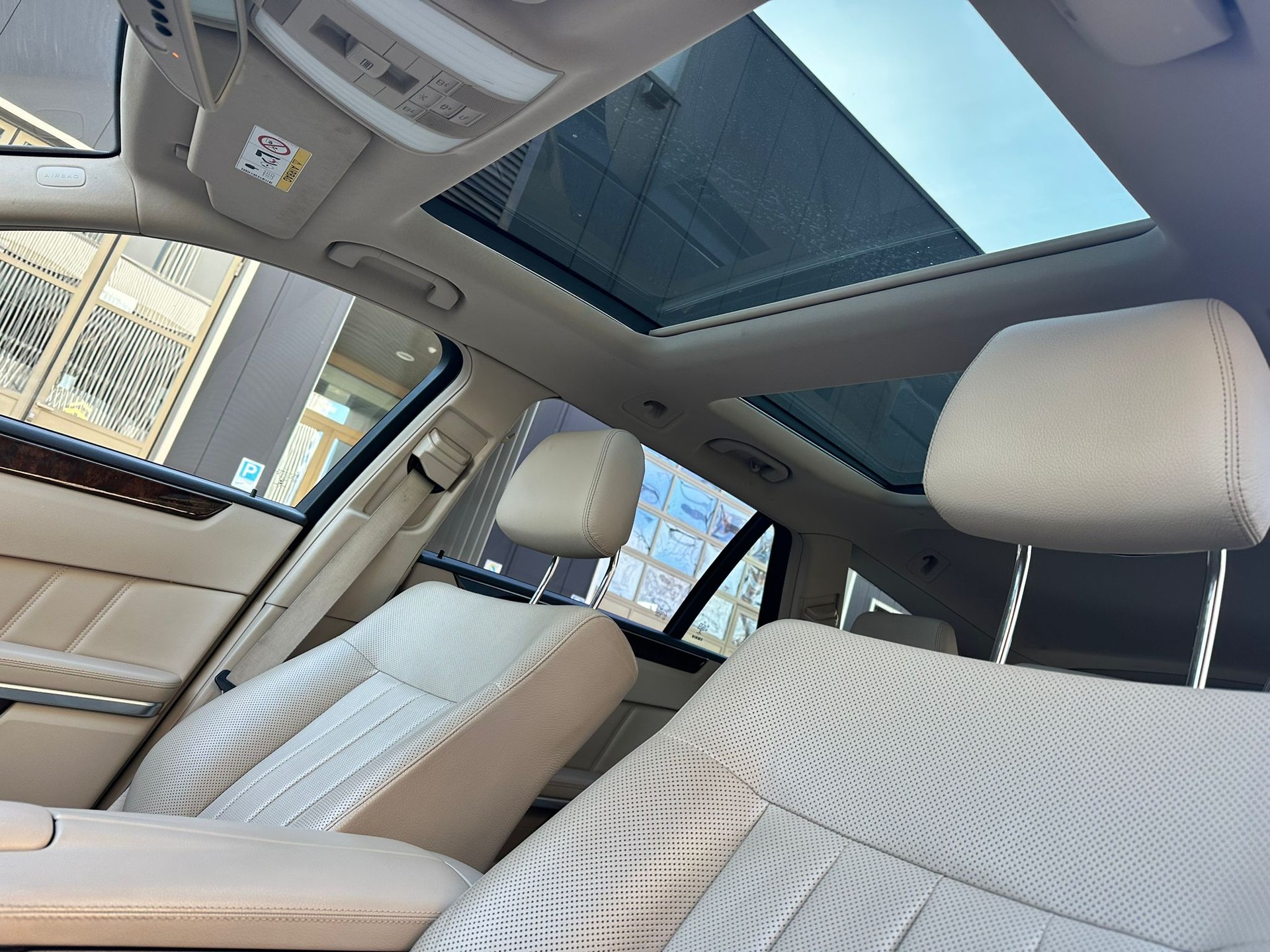 MERCEDES-BENZ E 250 CDI Elégance 4Matic 7G-Tronic - 10