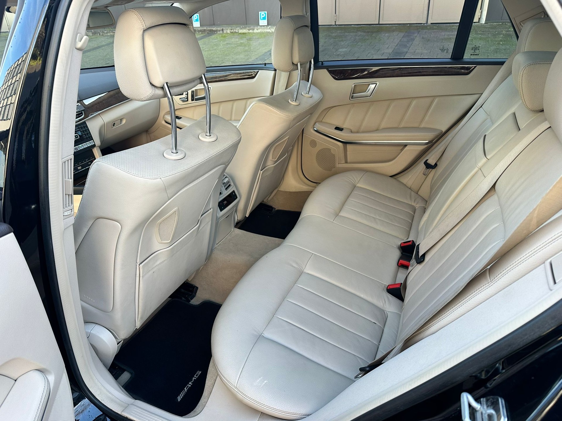 MERCEDES-BENZ E 250 CDI Elégance 4Matic 7G-Tronic - 11