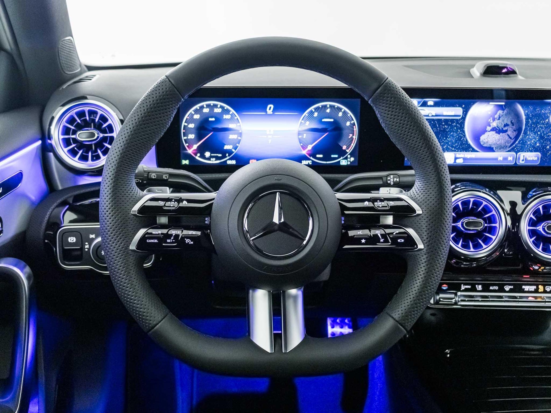 MERCEDES-BENZ A 200 "Night Star" - 10