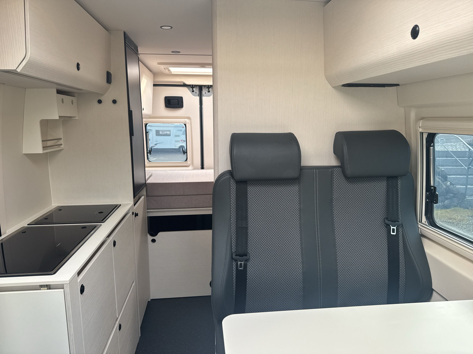 TOURNE MOBIL 6.0 - 180 PS SELECT / Heavy / Automat - 8