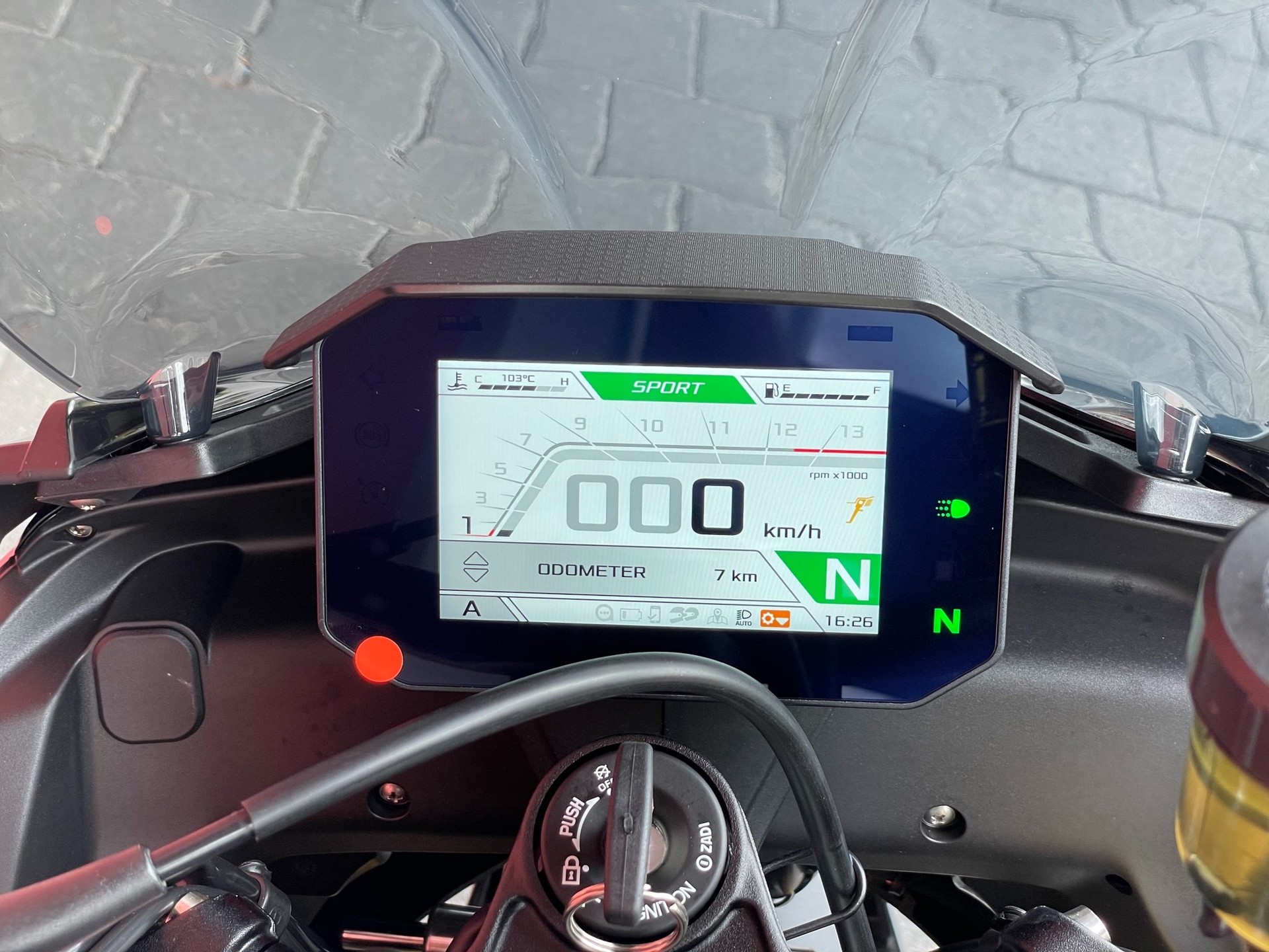 APRILIA Tuono V4 1100 - 16
