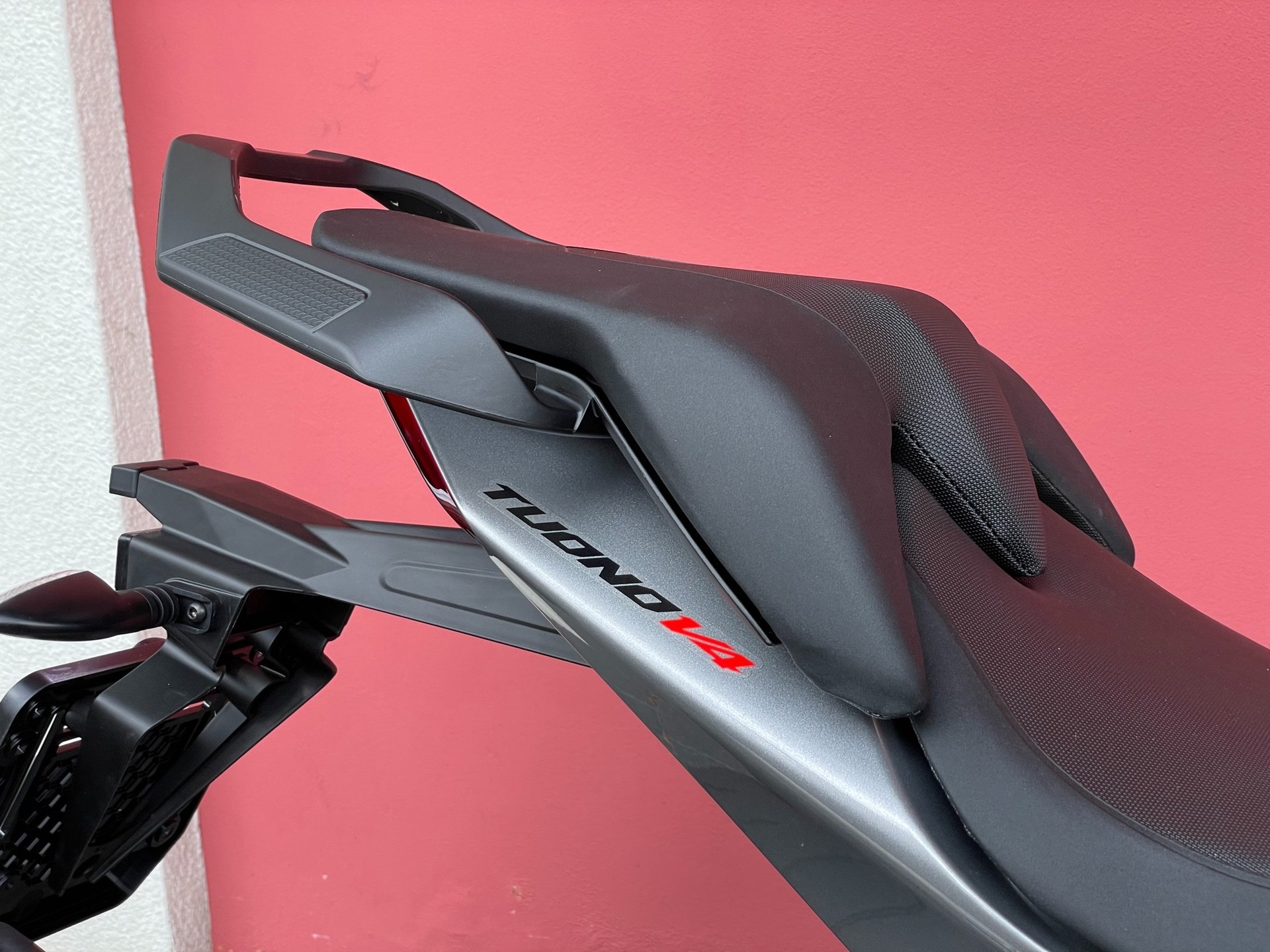 APRILIA Tuono V4 1100 - 12