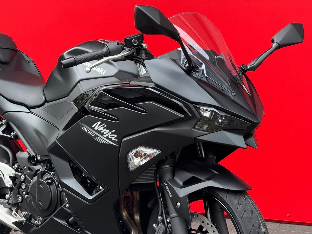 KAWASAKI Ninja 500 - 8