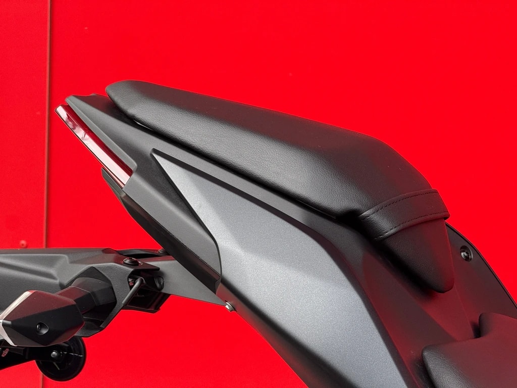 KAWASAKI Ninja 500 - 4
