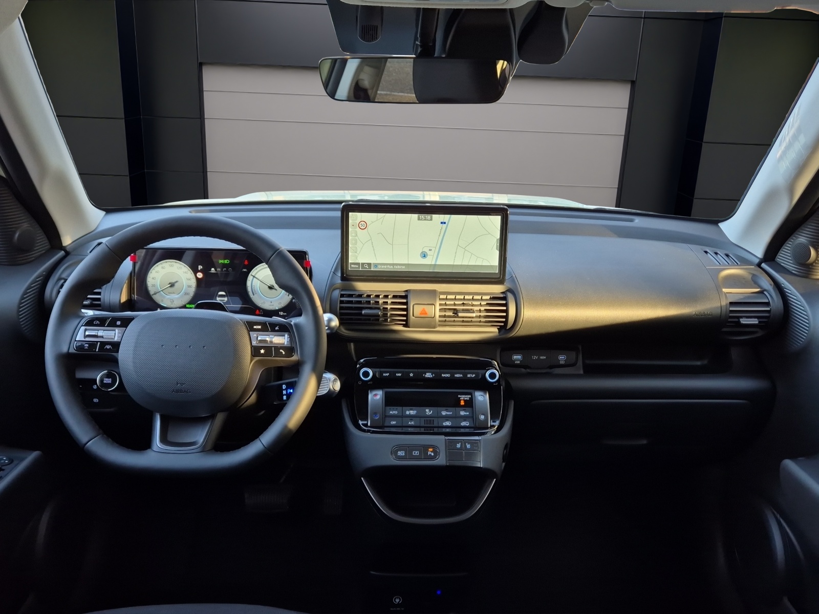 HYUNDAI Inster 49kWh Amplia - 6