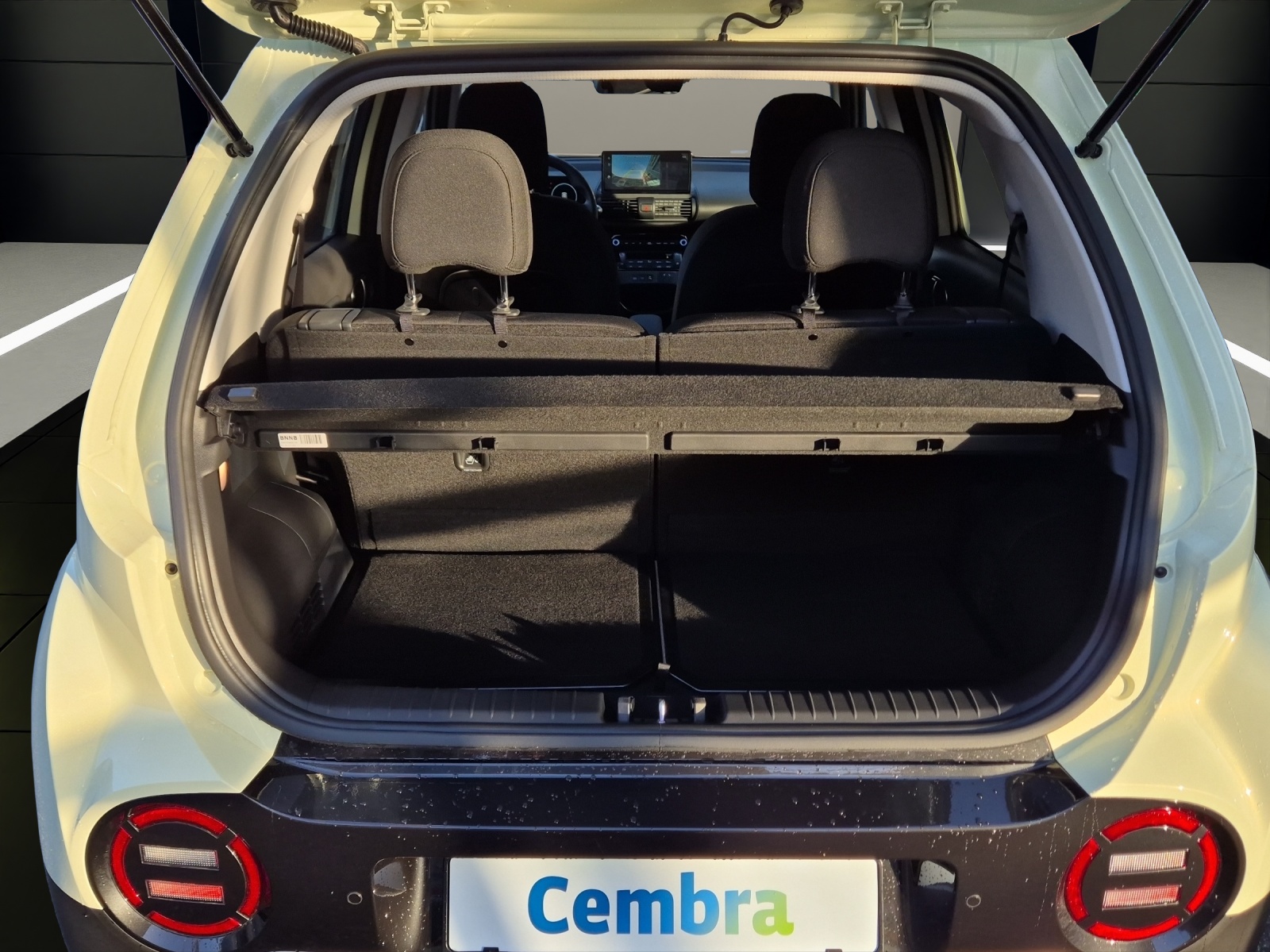 HYUNDAI Inster 49kWh Amplia - 13