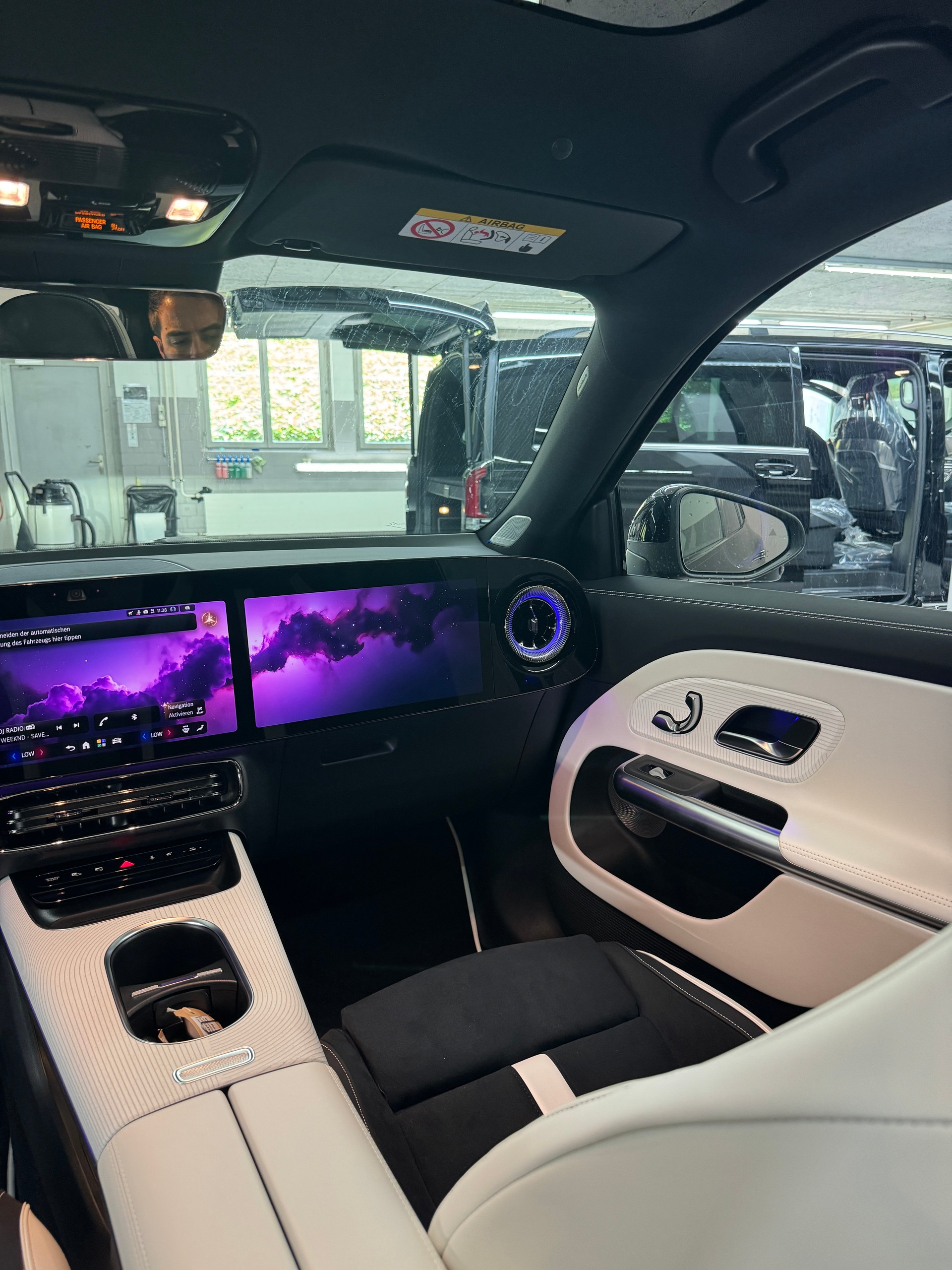 MERCEDES-BENZ GLB 220 4MATIC - 11