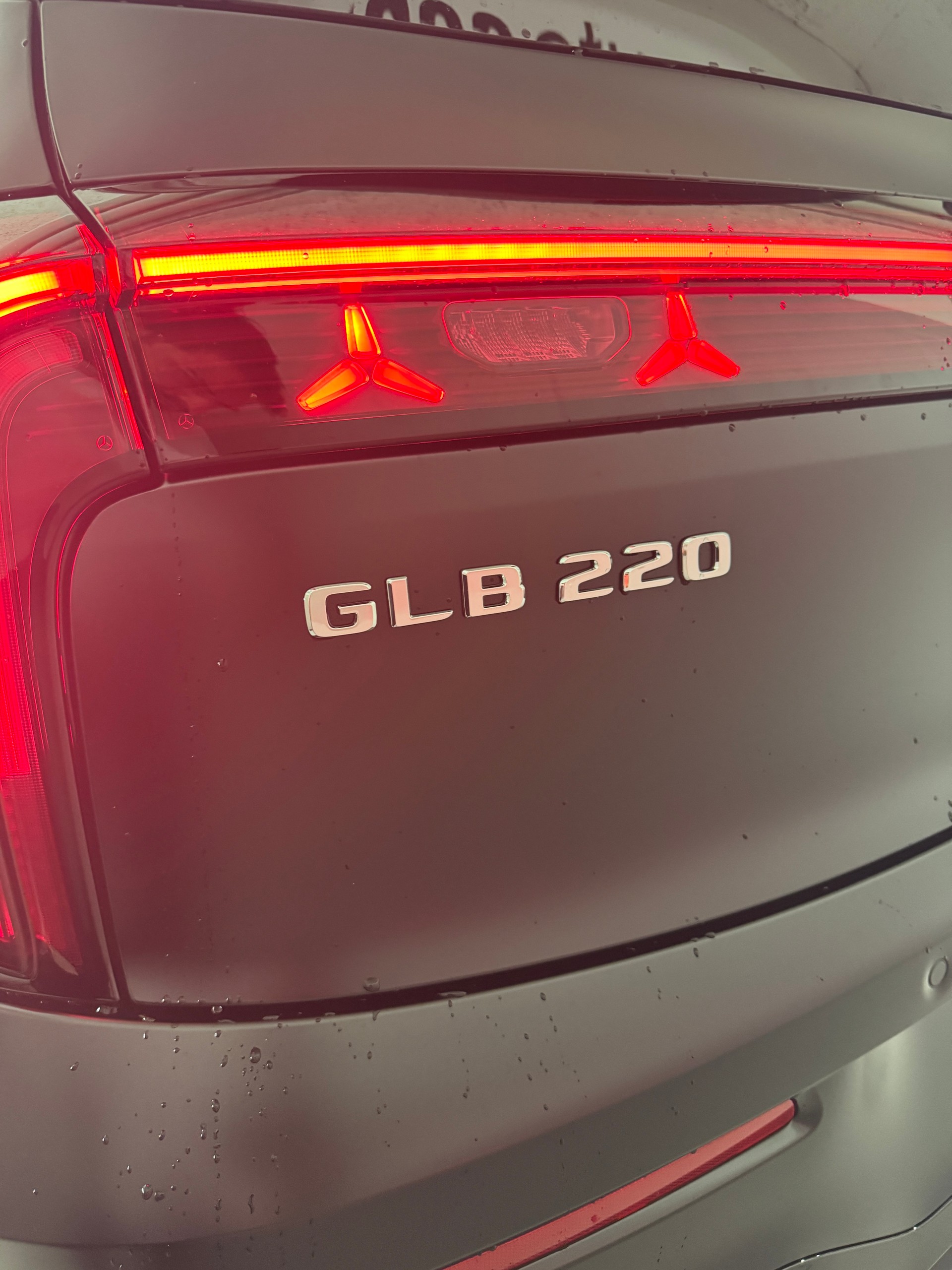 MERCEDES-BENZ GLB 220 4MATIC - 14