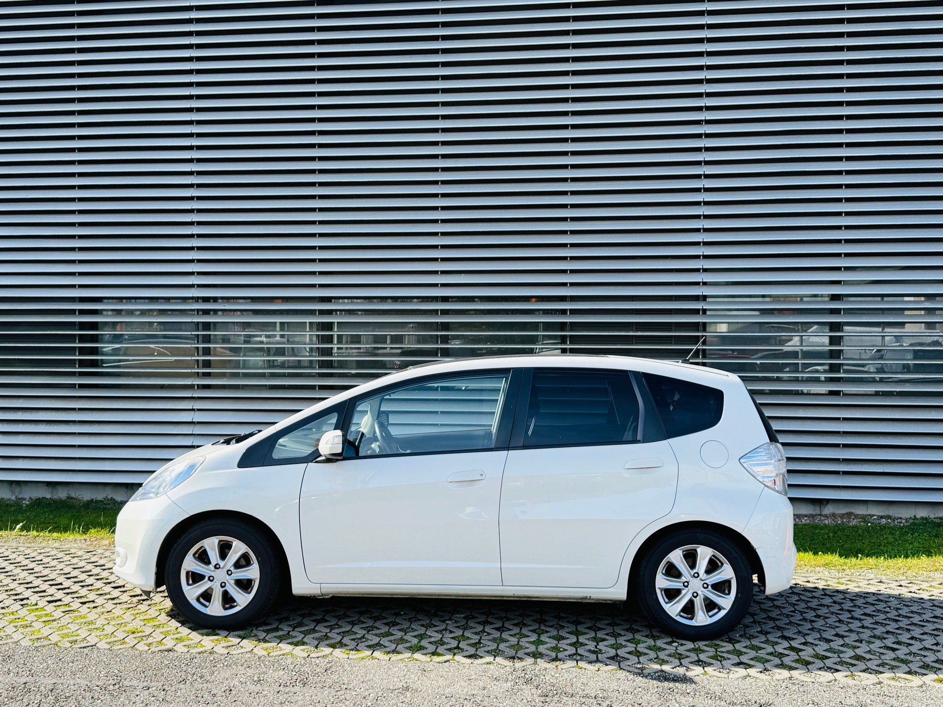 HONDA Jazz 1.3i Hybrid Exclusive CVT - 2