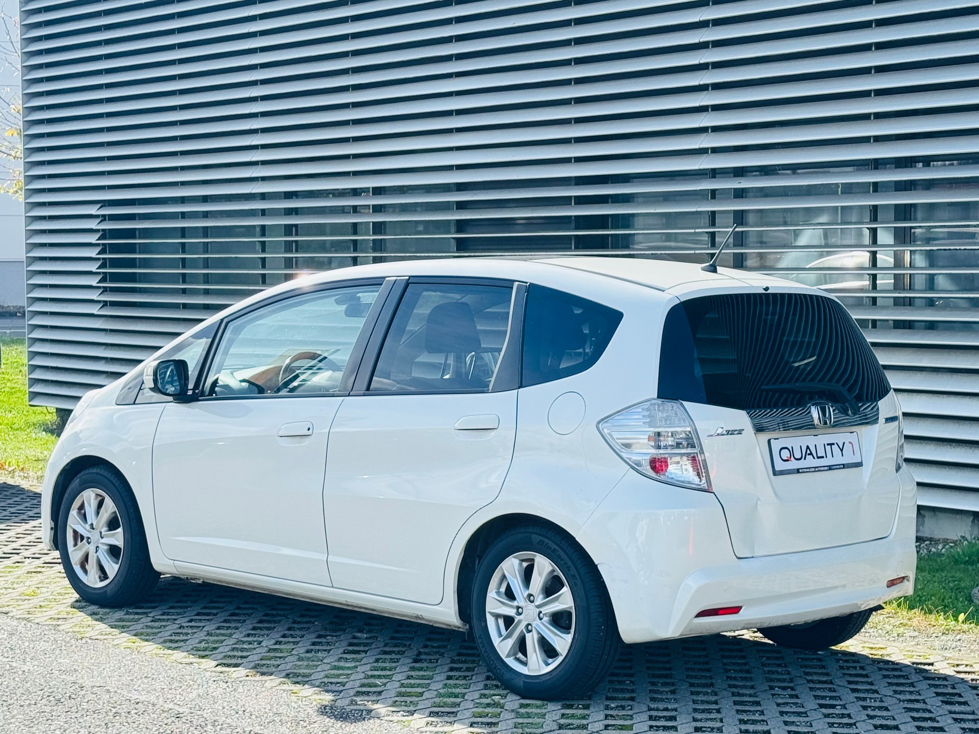 HONDA Jazz 1.3i Hybrid Exclusive CVT - 3