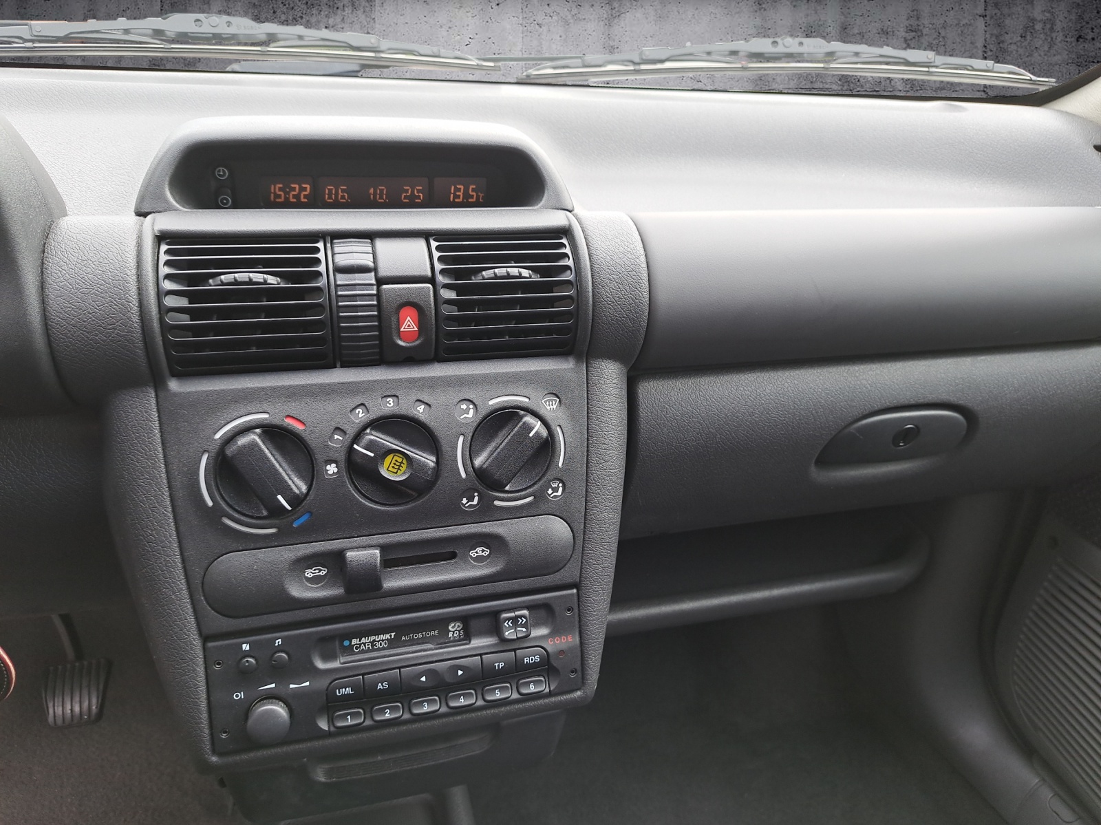 OPEL Corsa 1.4 Joy-13