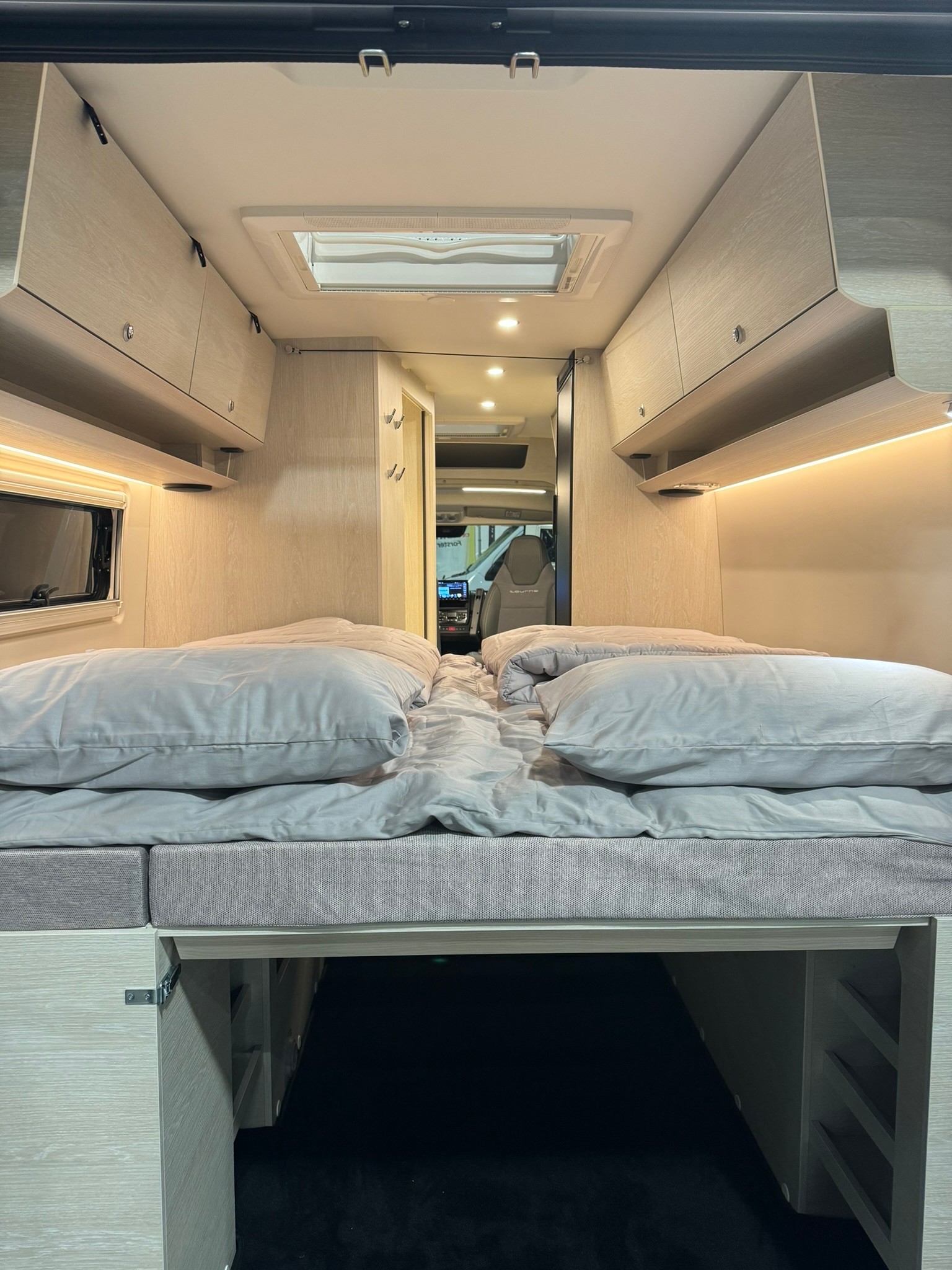 TOURNE MOBIL 6.4 - 180 PS Cruise / Heavy / Automat - 16