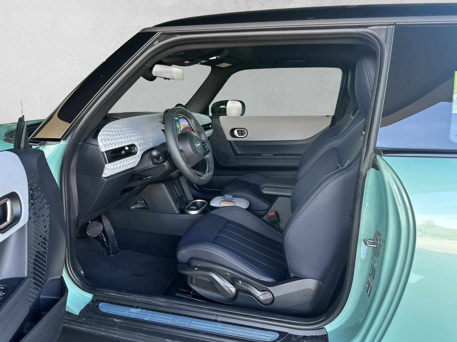 MINI Cooper S F66 2.0i (CH) - 11