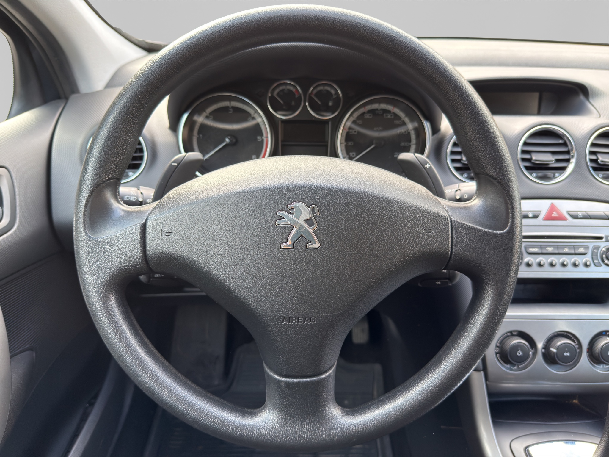 PEUGEOT 308 10