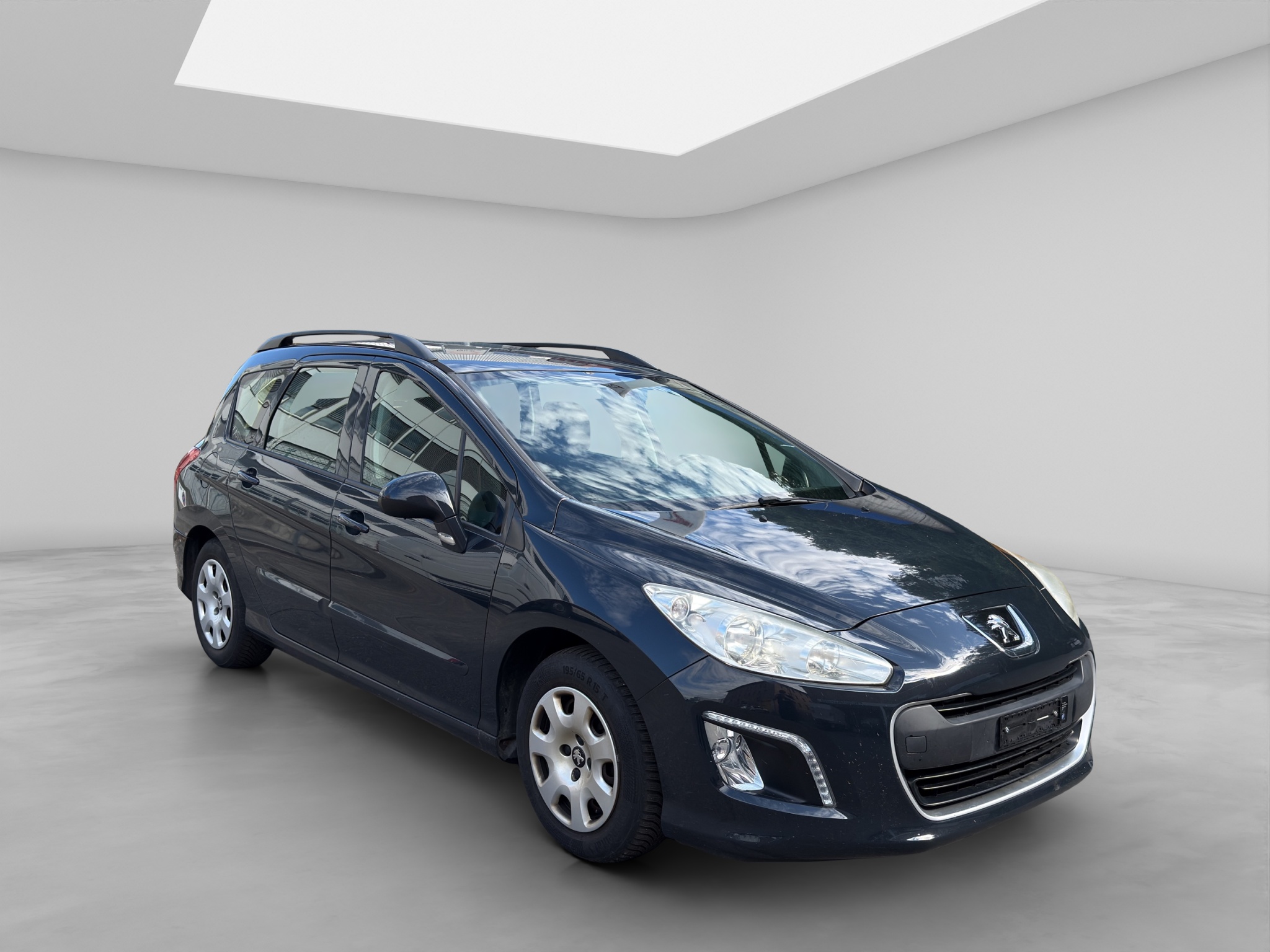 PEUGEOT 308 8
