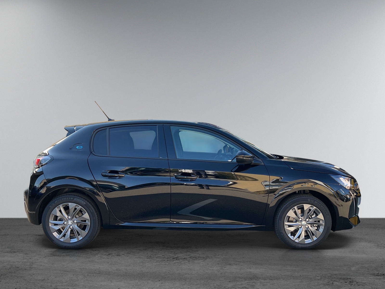 PEUGEOT 208 e-Allure Pack - 2