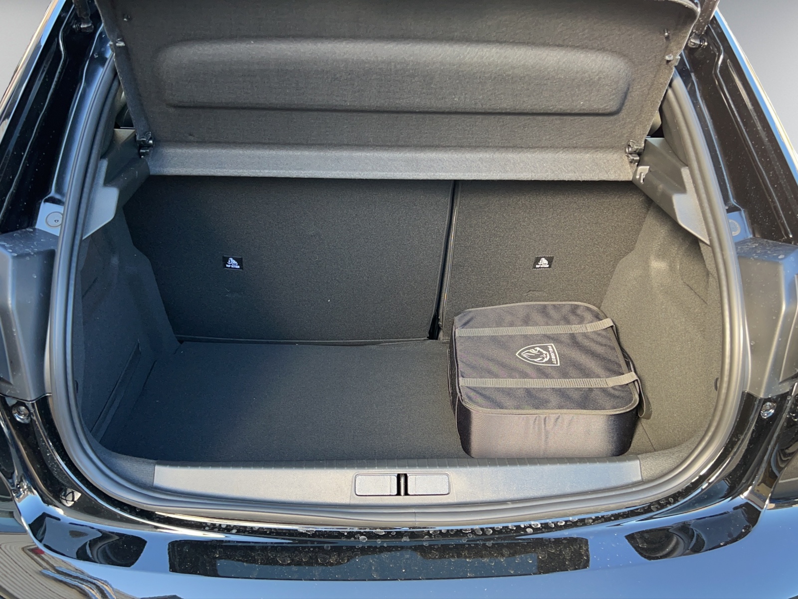 PEUGEOT 208 e-Allure Pack - 6