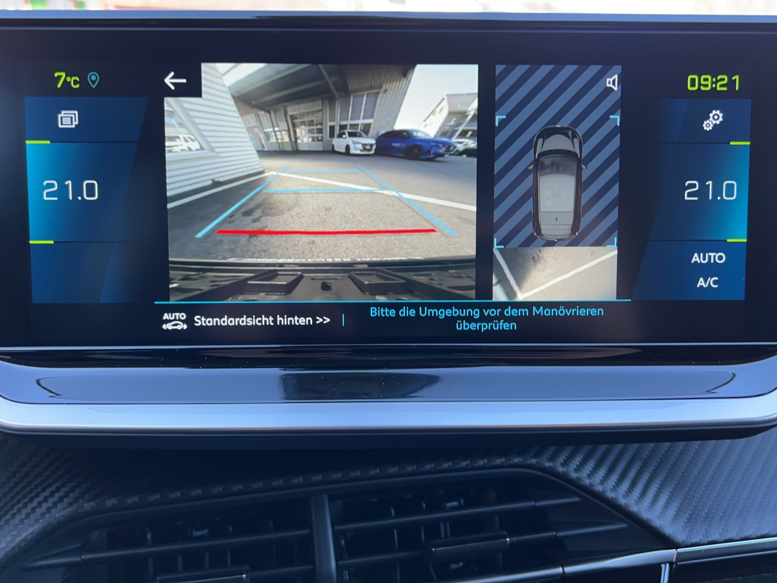 PEUGEOT 208 e-Allure Pack - 9