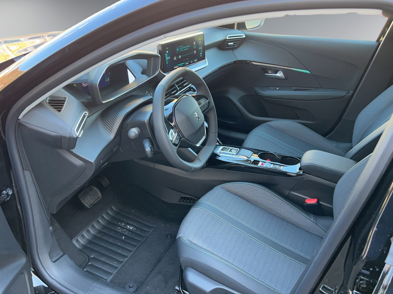 PEUGEOT 208 e-Allure Pack - 4