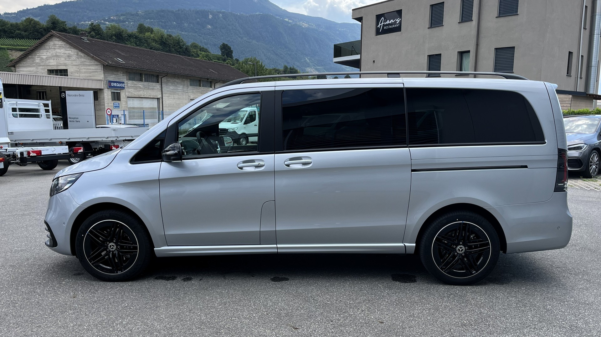 MERCEDES-BENZ V 300 d lang 4Matic Swiss Edition 9G-Tronic - 6
