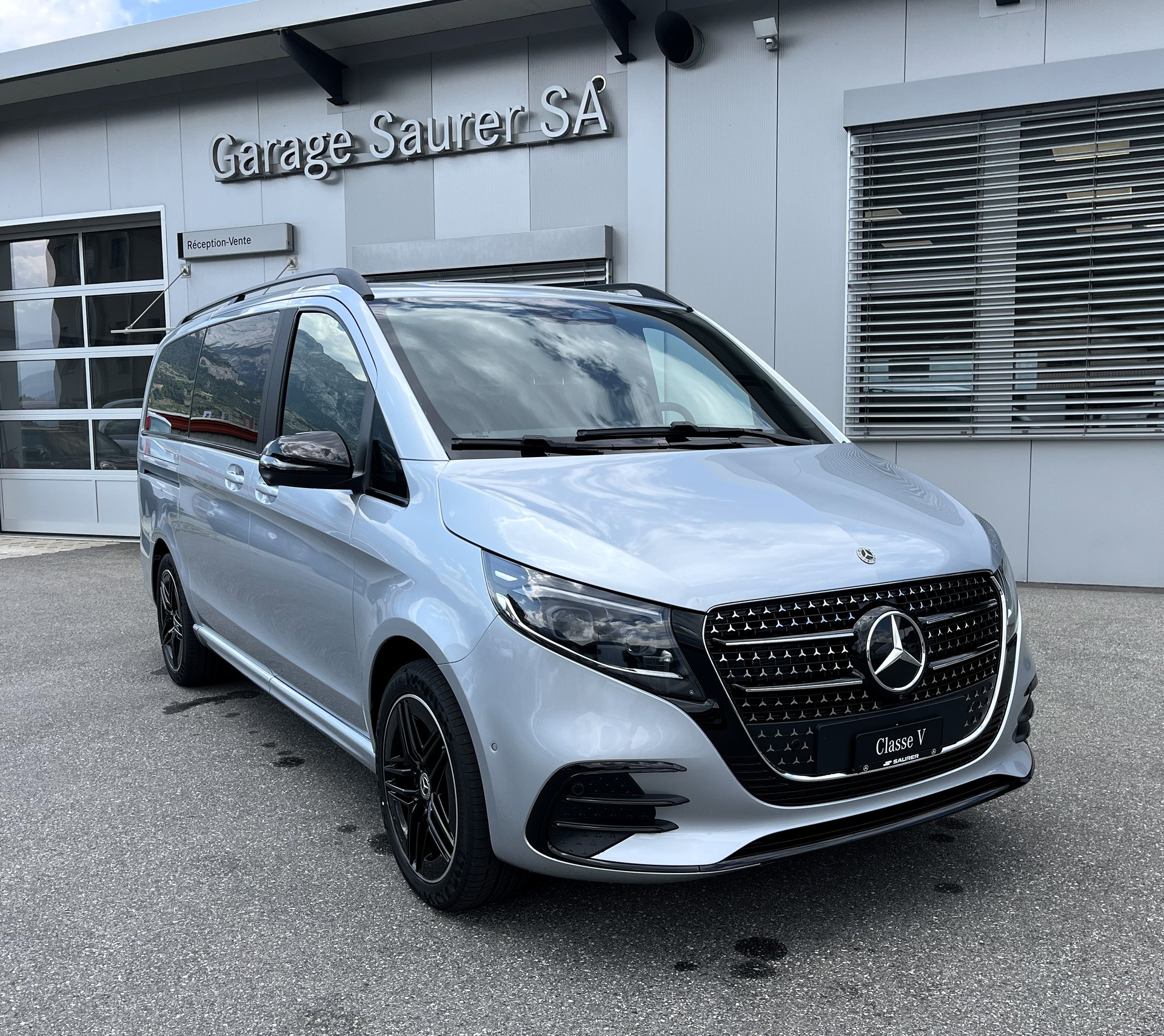 MERCEDES-BENZ V 300 d lang 4Matic Swiss Edition 9G-Tronic