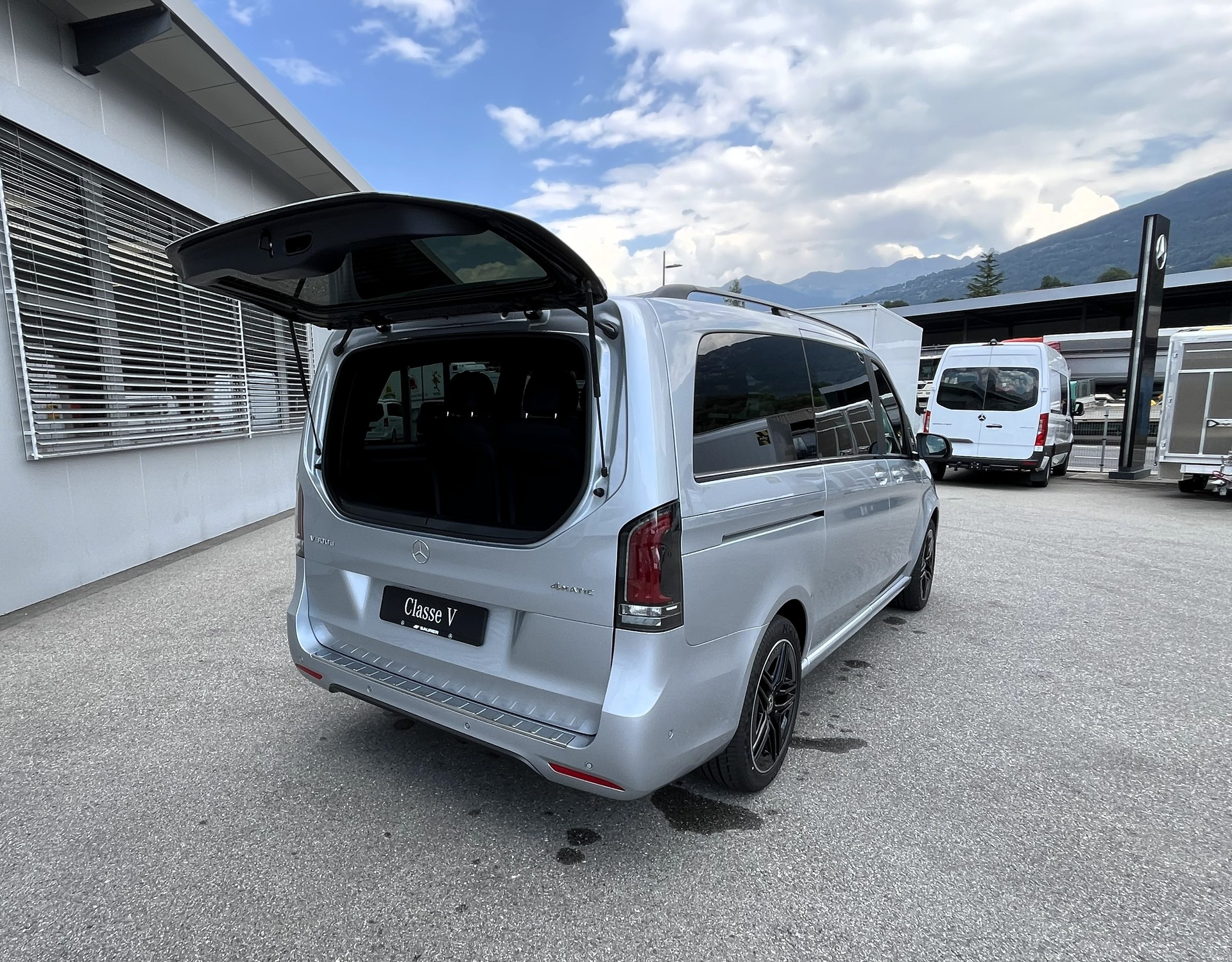 MERCEDES-BENZ V 300 d lang 4Matic Swiss Edition 9G-Tronic - 19