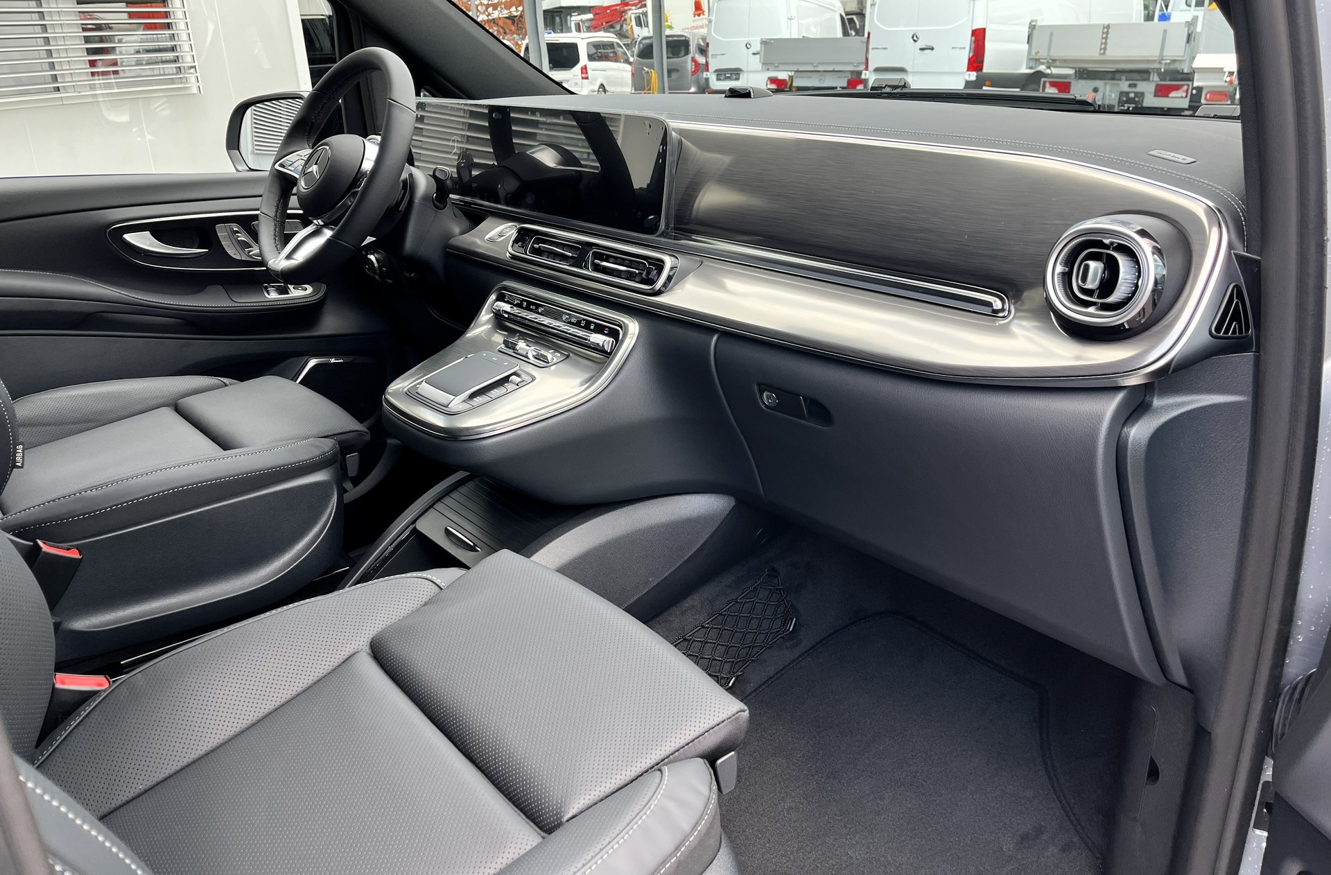 MERCEDES-BENZ V 300 d lang 4Matic Swiss Edition 9G-Tronic - 10